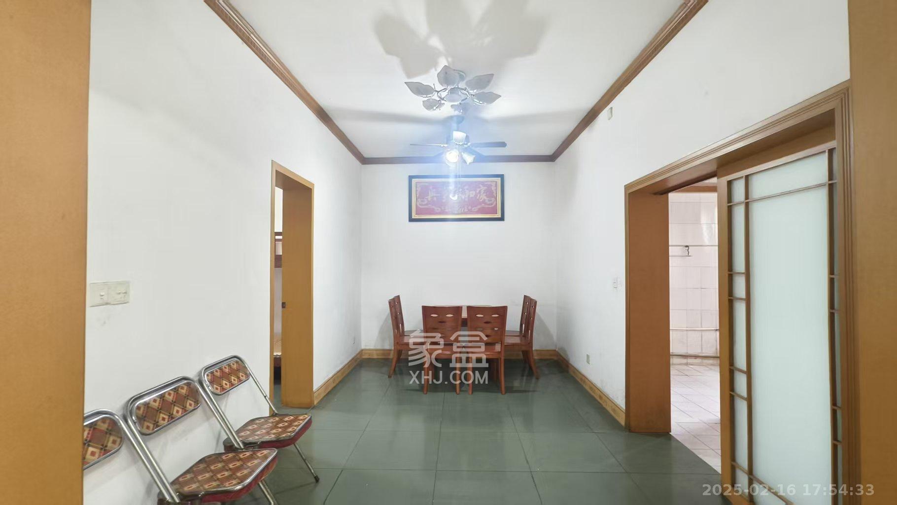 霞西小区 3室2厅2卫 1200.0元/月 霞西小区 3室2厅2卫 1200.0元/月室内图