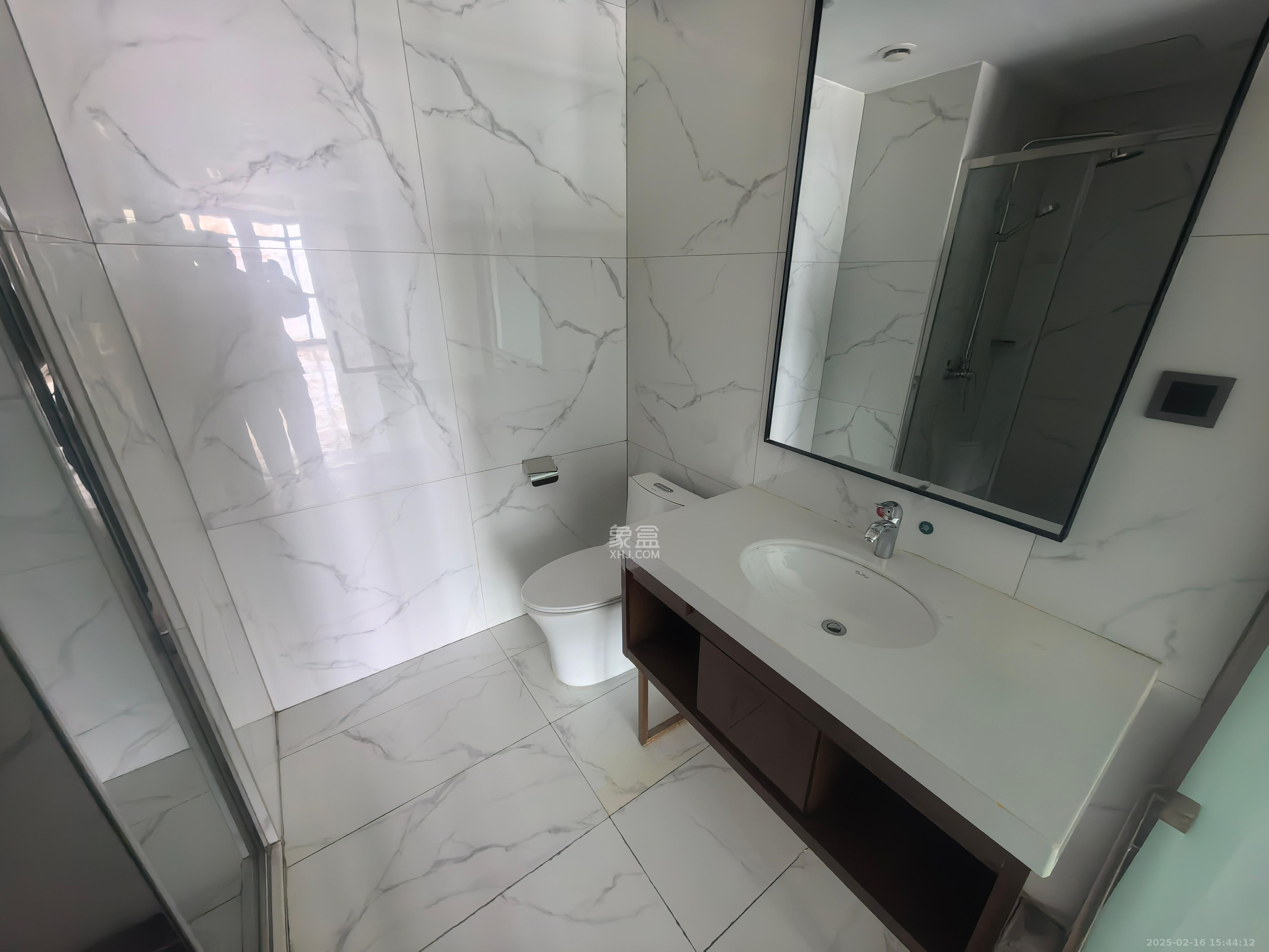 大财门公寓 1室0厅1卫 1800.0元/月 大财门公寓 1室0厅1卫 1800.0元/月室内图