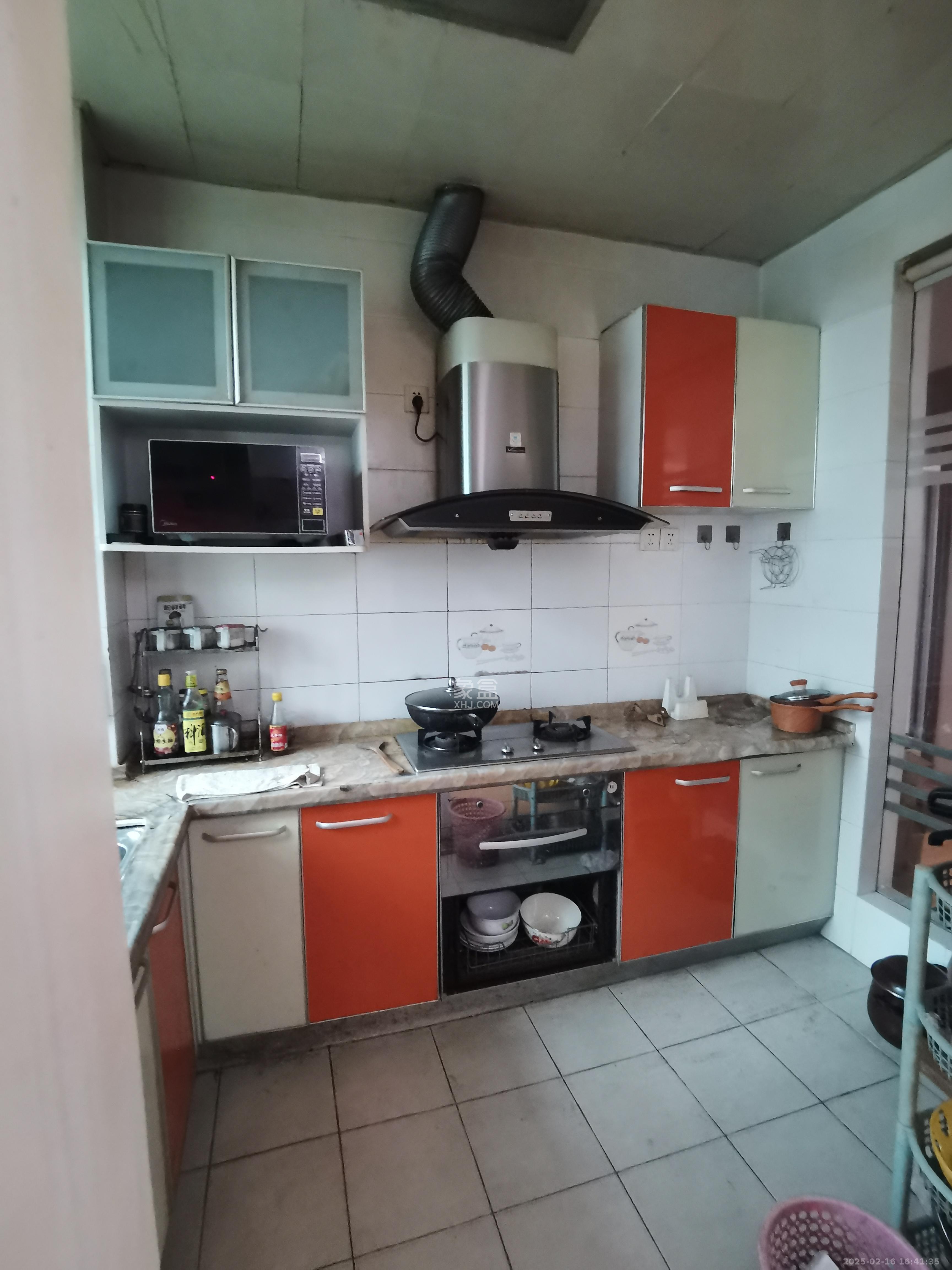 柠檬丽都 4室2厅3卫 2500.0元/月 柠檬丽都 4室2厅3卫 2500.0元/月室内图