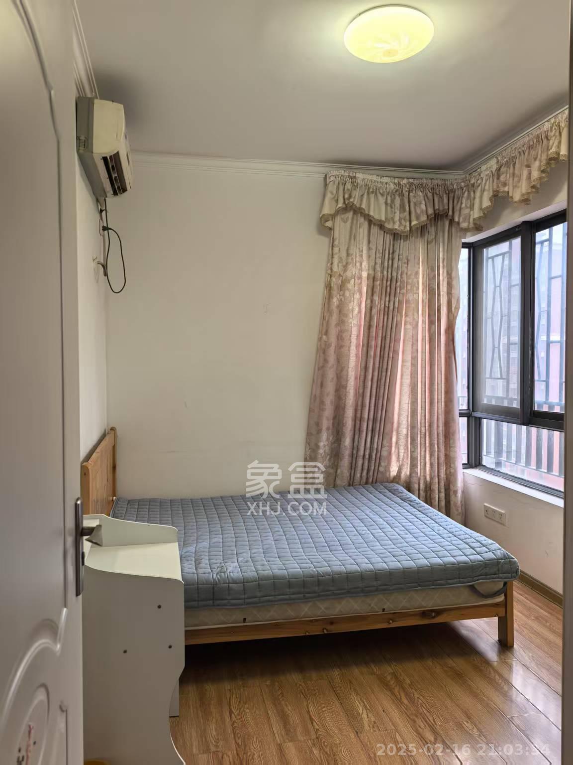 华润凤凰城二期 3室2厅1卫 1800.0元/月 华润凤凰城二期 3室2厅1卫 1800.0元/月室内图