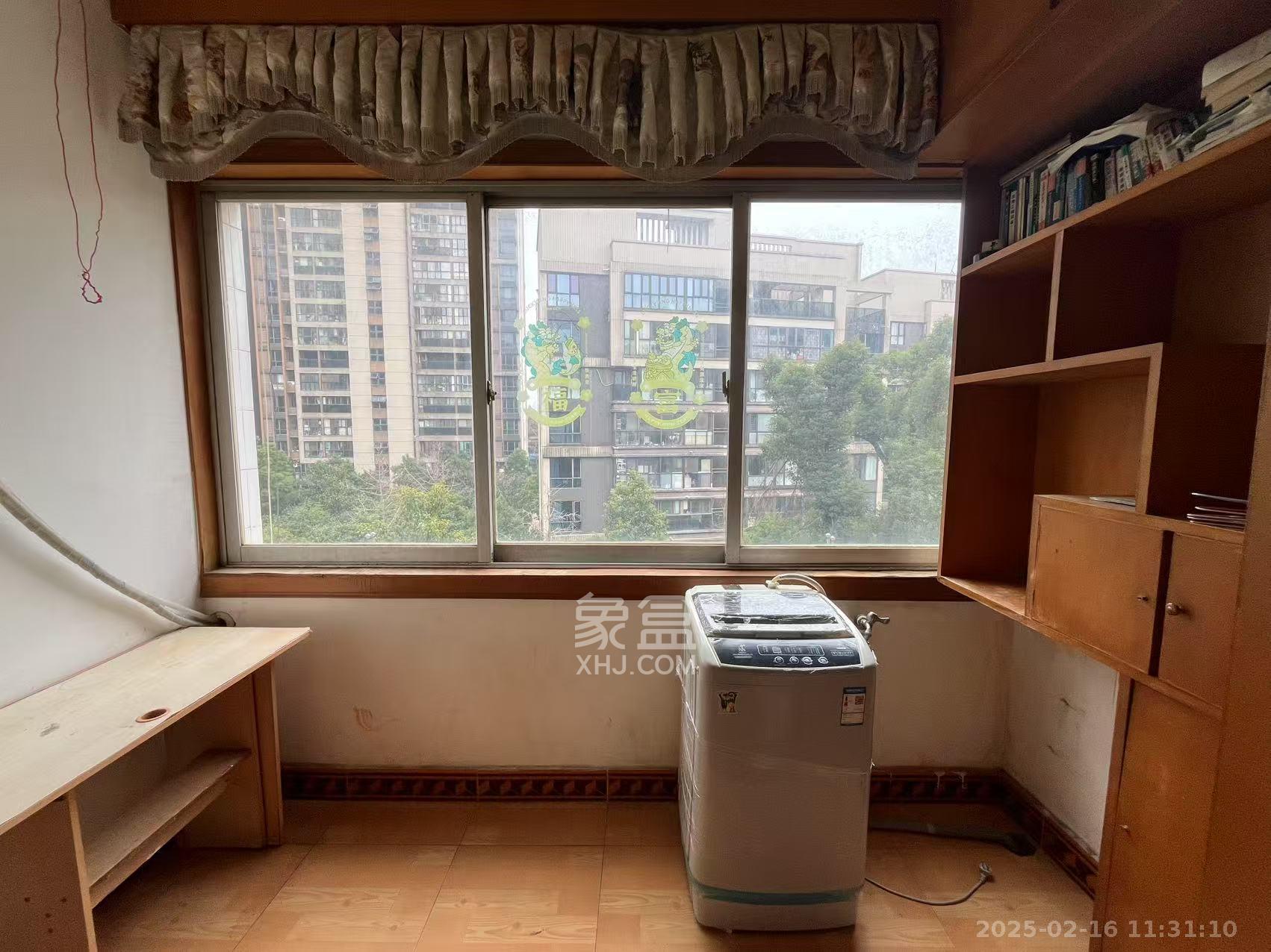 白沙花园  1室1厅1卫    1600.0元/月 白沙花园  1室1厅1卫    1600.0元/月室内图