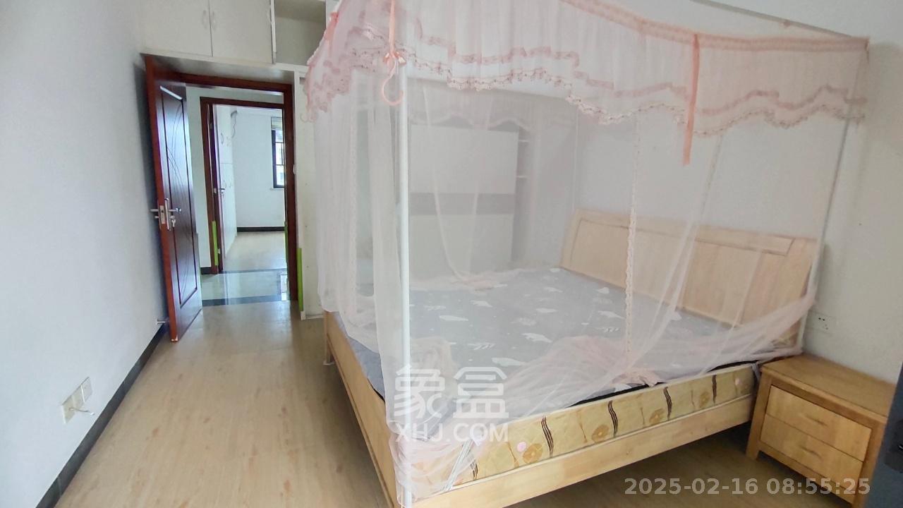 湘桥佳苑  4室2厅2卫    3000.0元/月室内图