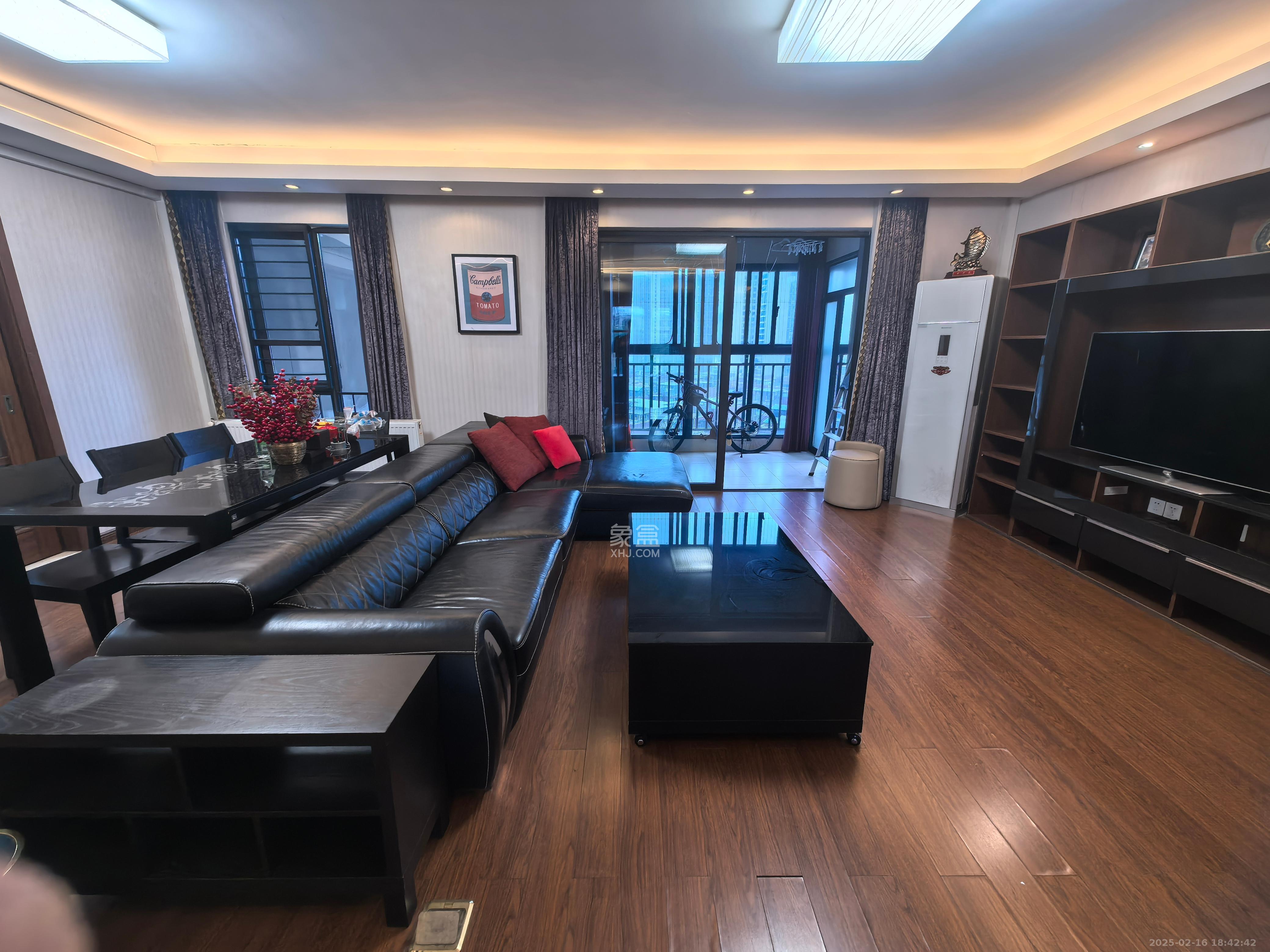 万科金域华府三四期 1室2厅2卫 3888.0元/月 万科金域华府三四期 1室2厅2卫 3888.0元/月室内图