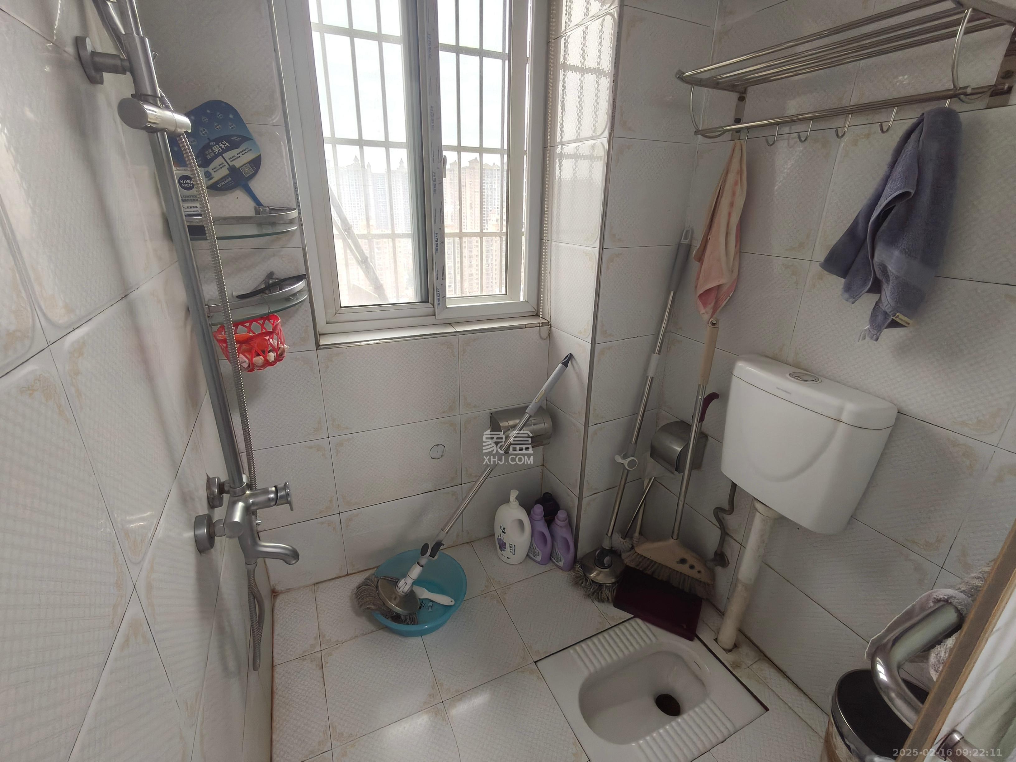 爵士湘 3室2厅1卫 1800.0元/月 爵士湘 3室2厅1卫 1800.0元/月室内图