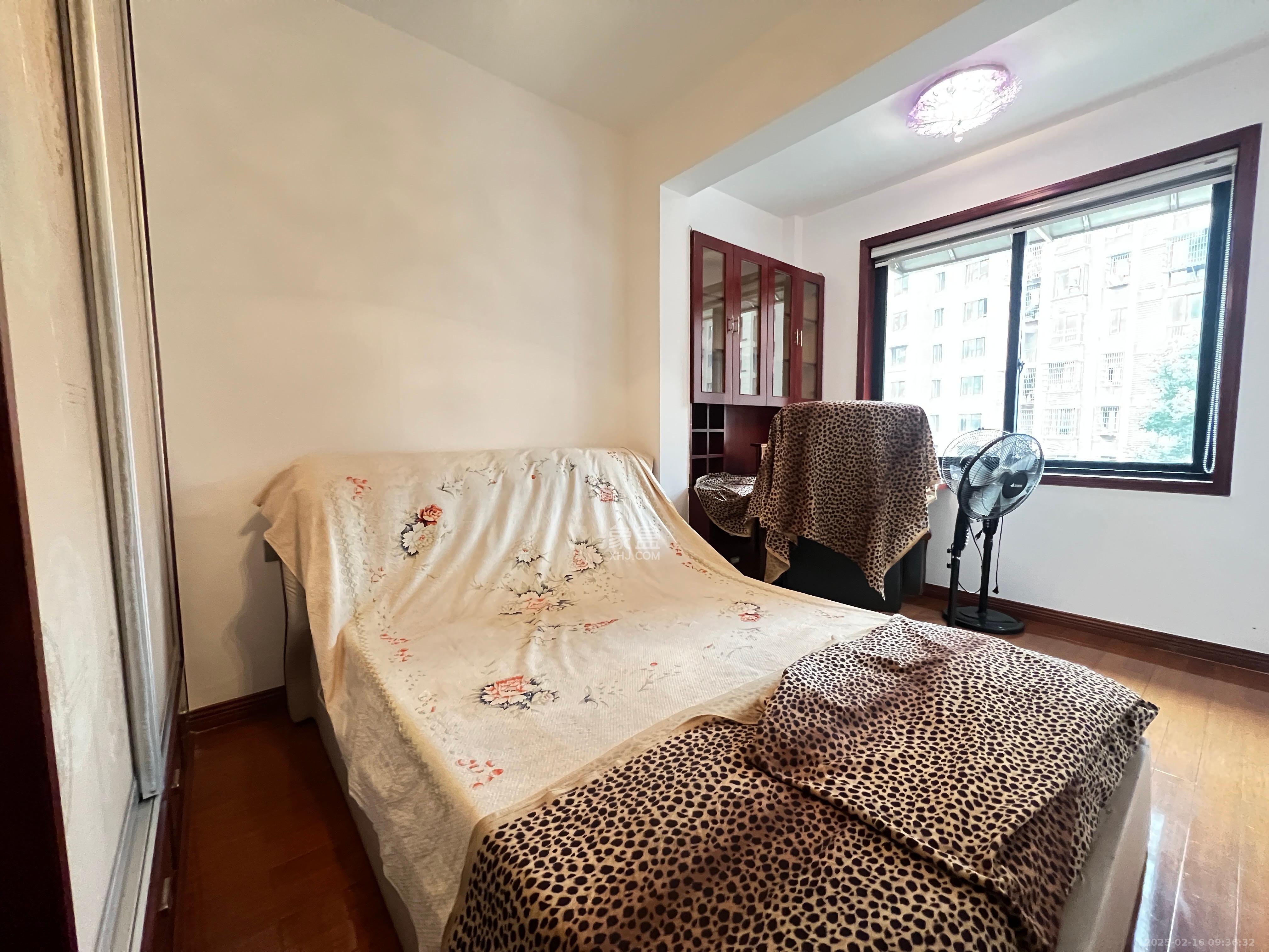 怡和山庄 2室2厅1卫 2500.0元/月 怡和山庄 2室2厅1卫 2500.0元/月室内图