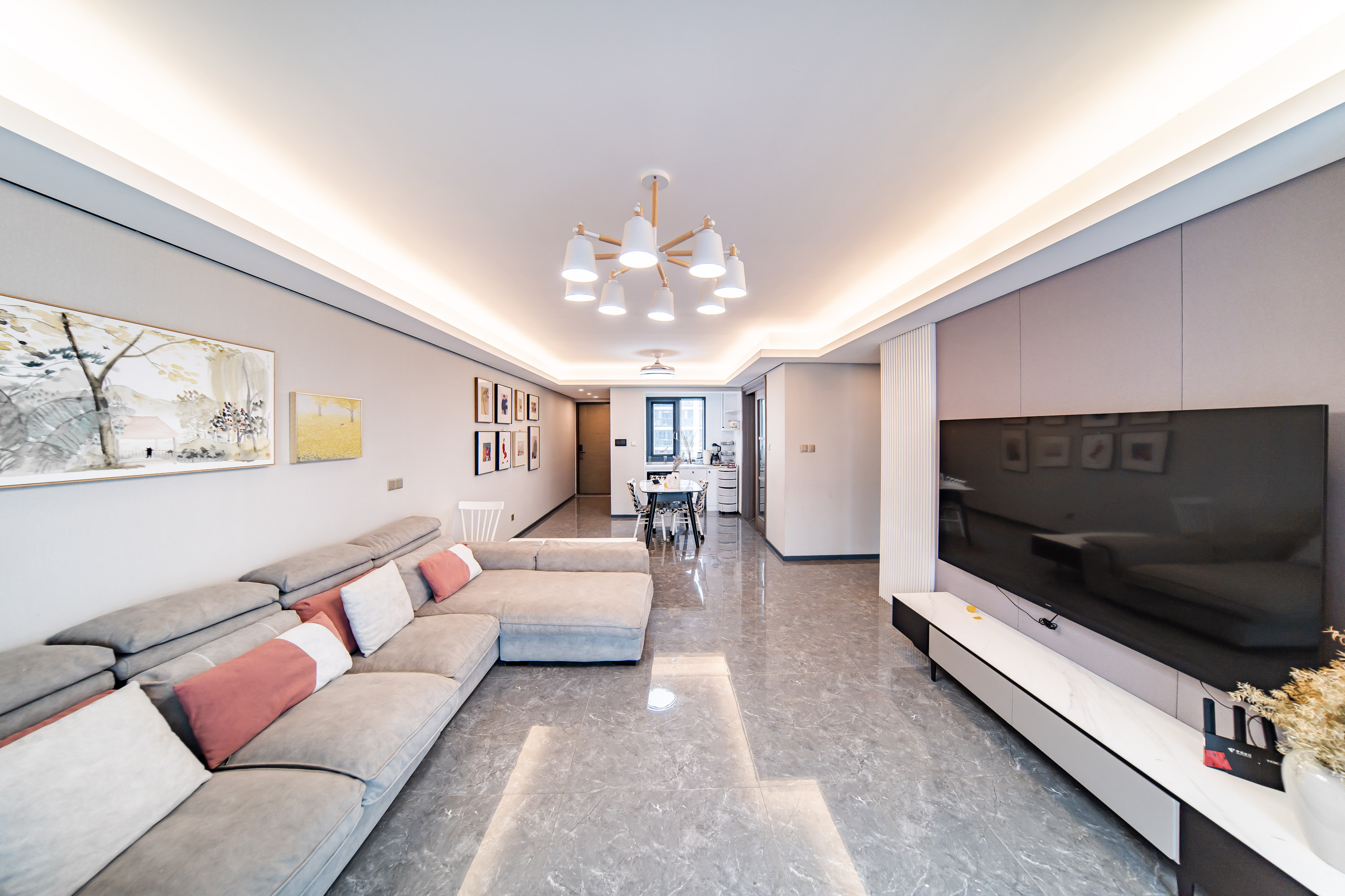 中海阅麓山一期  4室2厅2卫    200.0万 中海阅麓山一期  4室2厅2卫    200.0万客厅