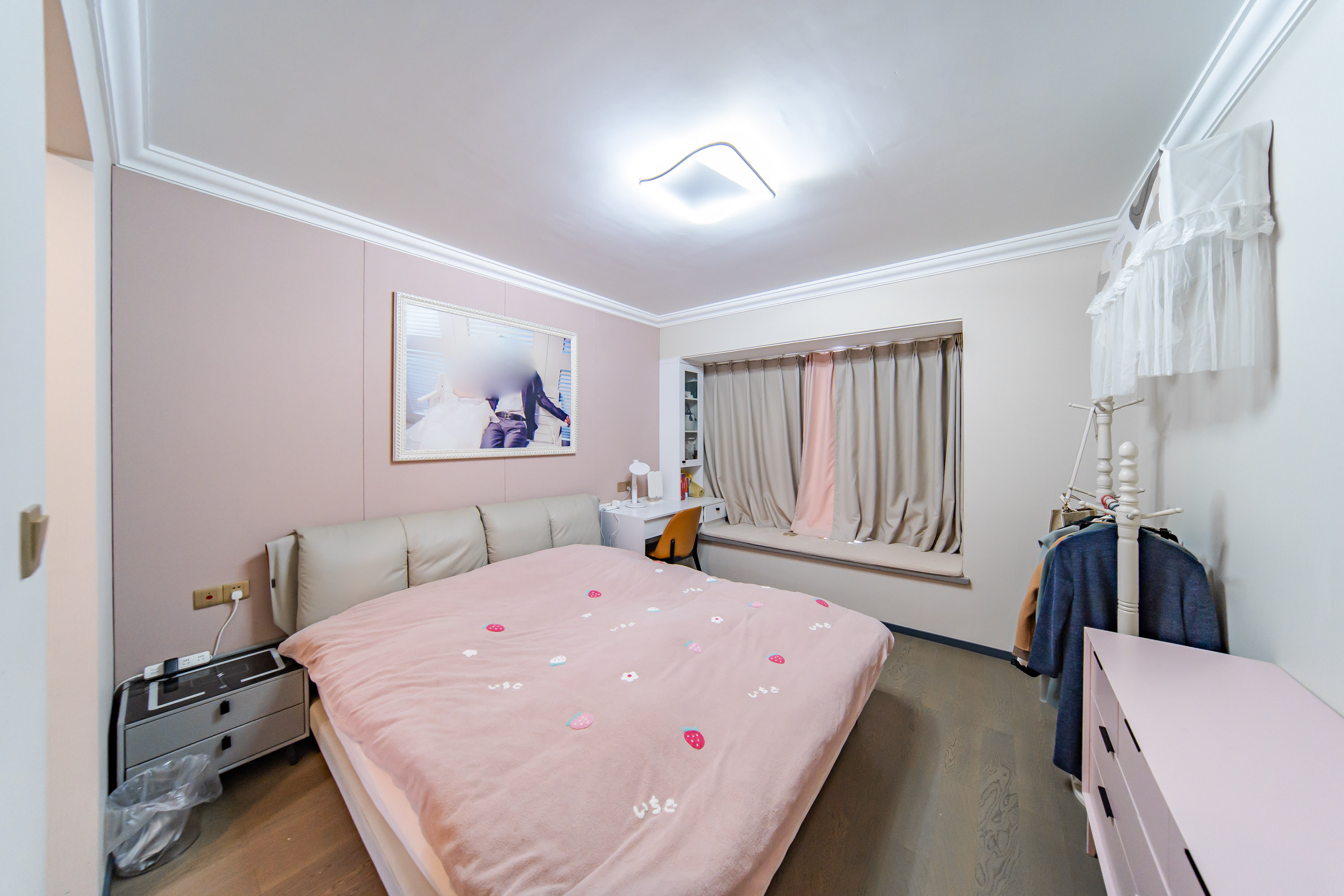 中海阅麓山一期  4室2厅2卫    200.0万 中海阅麓山一期  4室2厅2卫    200.0万卧室