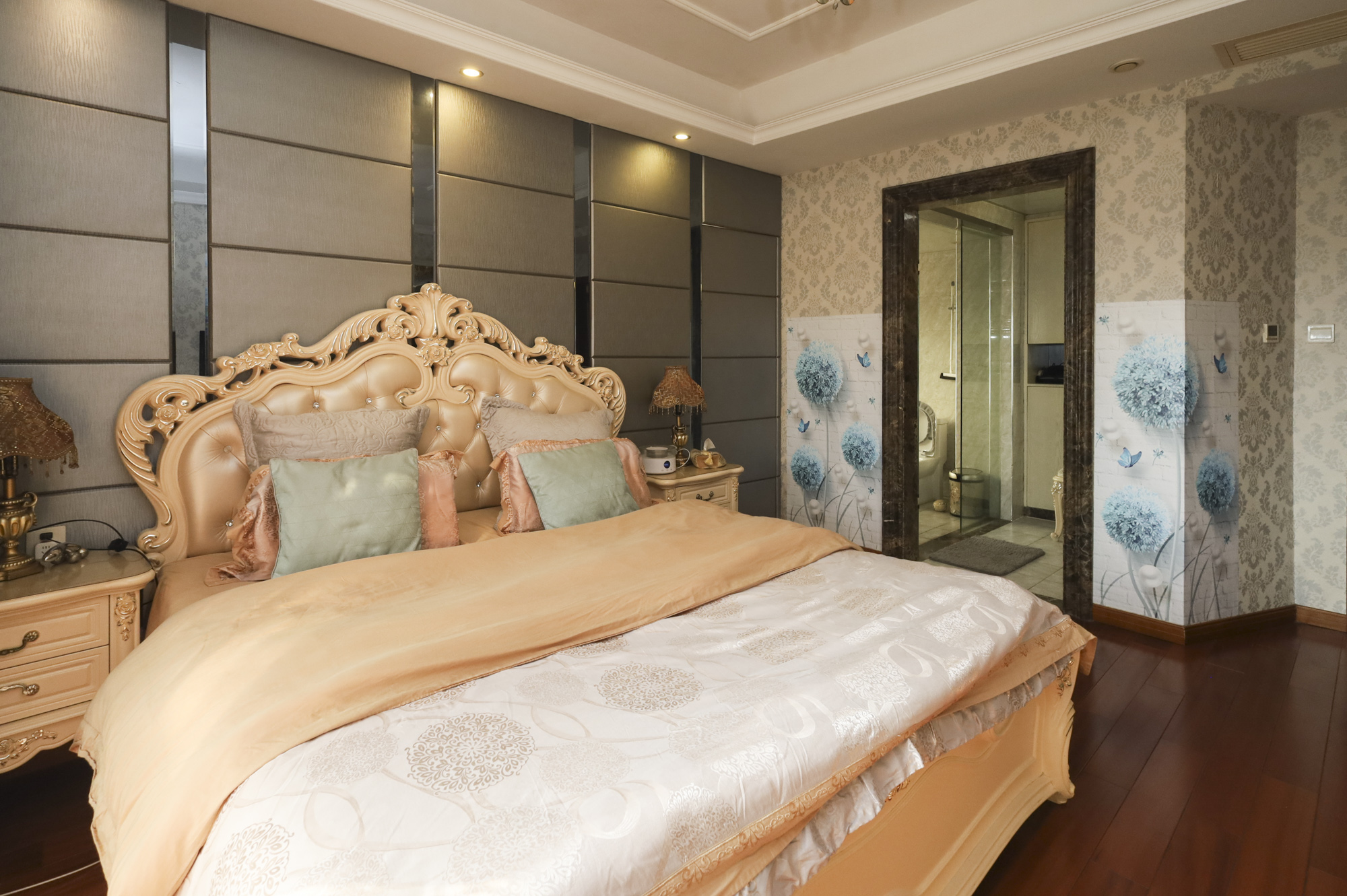 双湾国际(湘江御景花园)  3室2厅2卫    165.0万 双湾国际(湘江御景花园)  3室2厅2卫    165.0万卧室