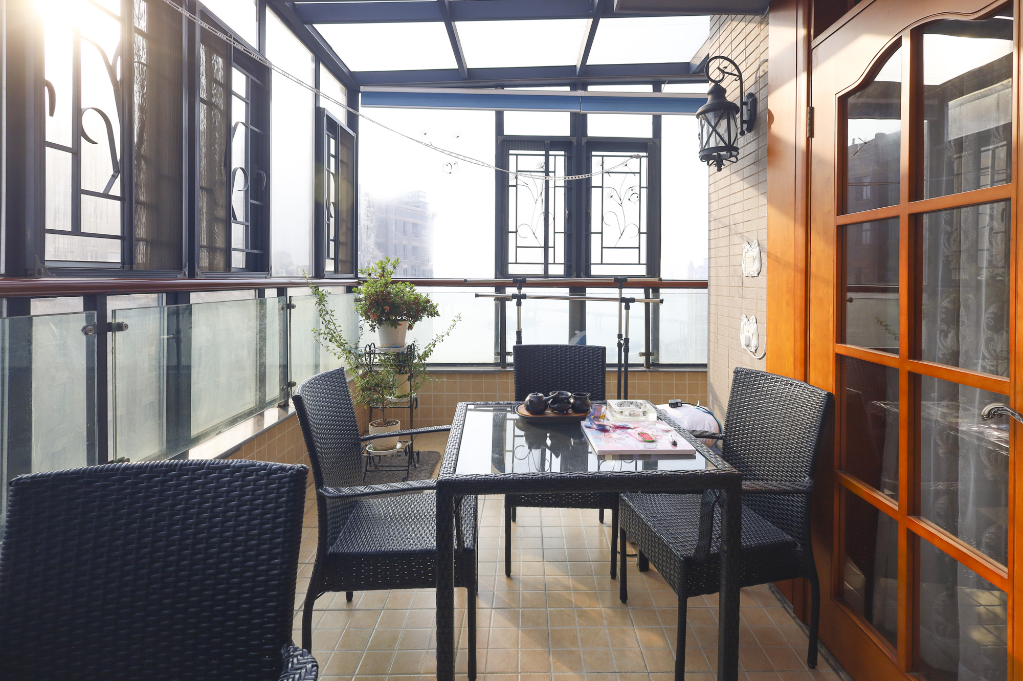 双湾国际(湘江御景花园)  3室2厅2卫    165.0万 双湾国际(湘江御景花园)  3室2厅2卫    165.0万阳台