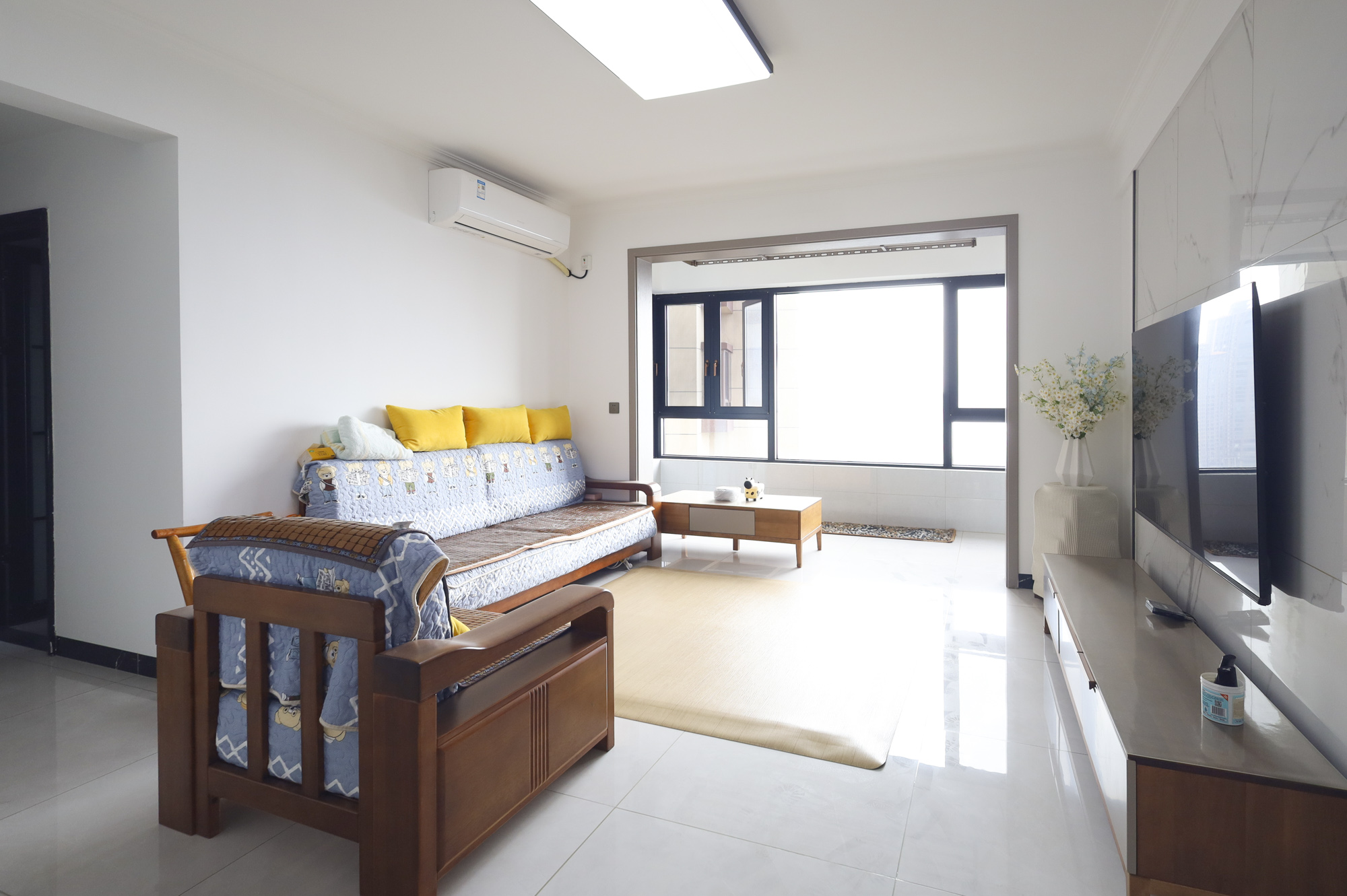 山语城三期 3室2厅1卫 138.0万 山语城三期 3室2厅1卫 138.0万客厅