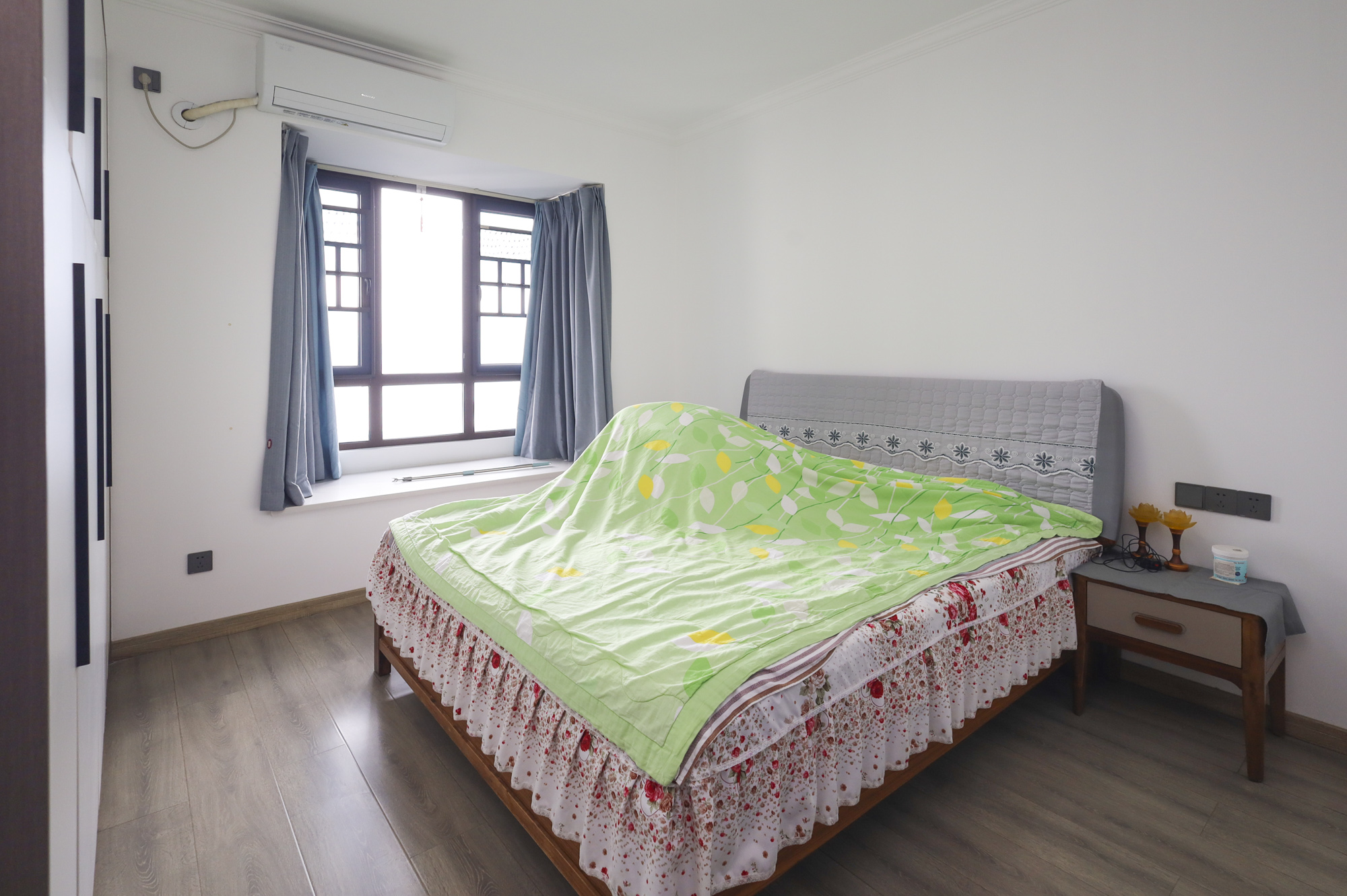 山语城三期 3室2厅1卫 138.0万 山语城三期 3室2厅1卫 138.0万卧室