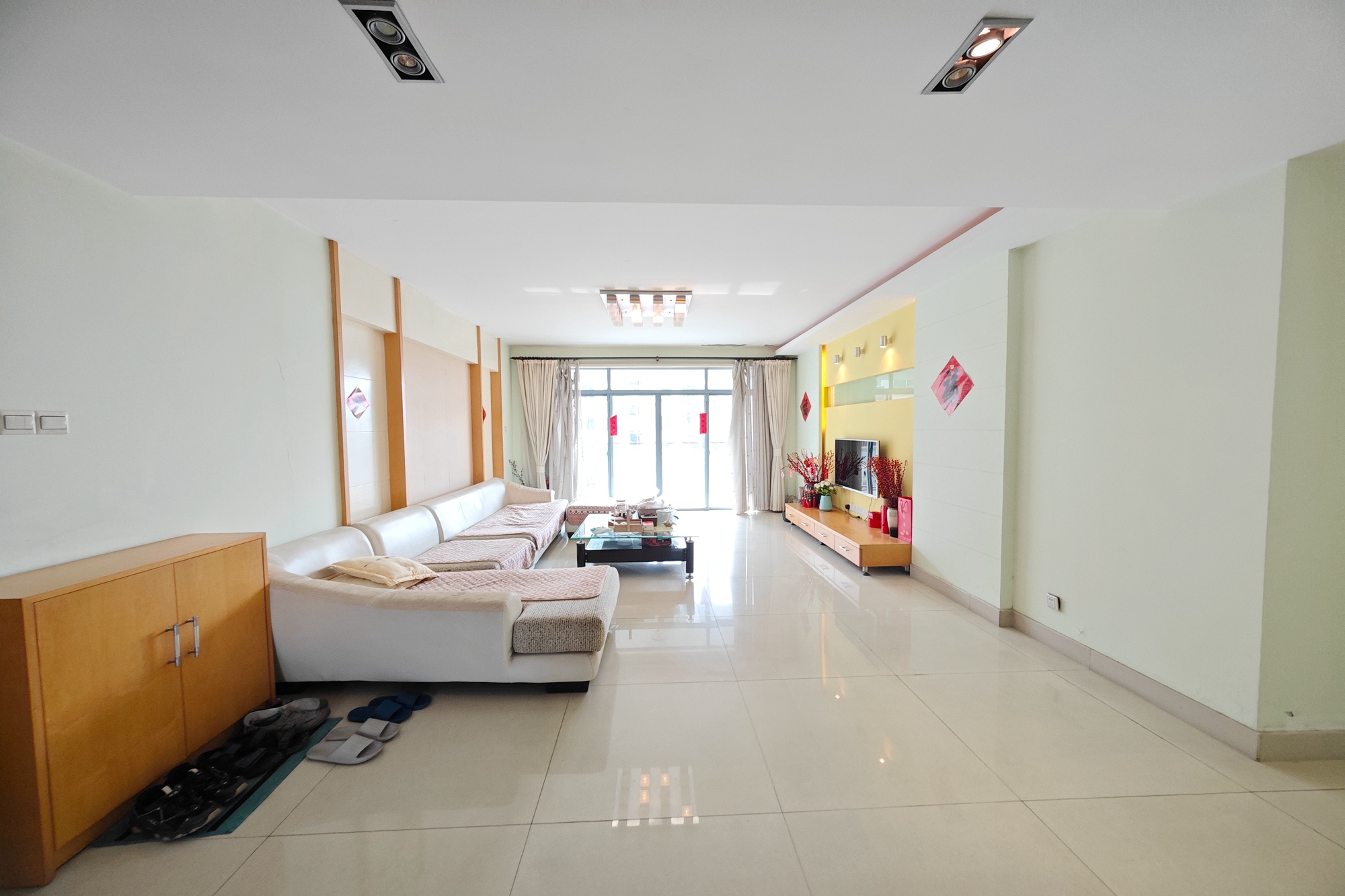 书香名邸 4室2厅2卫 140.0万 书香名邸 4室2厅2卫 140.0万客厅