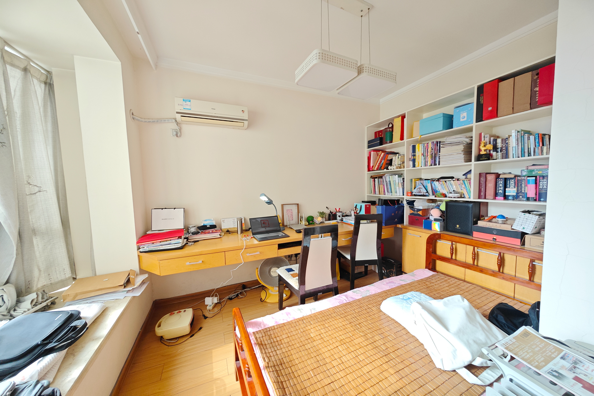 书香名邸 4室2厅2卫 140.0万 书香名邸 4室2厅2卫 140.0万卧室