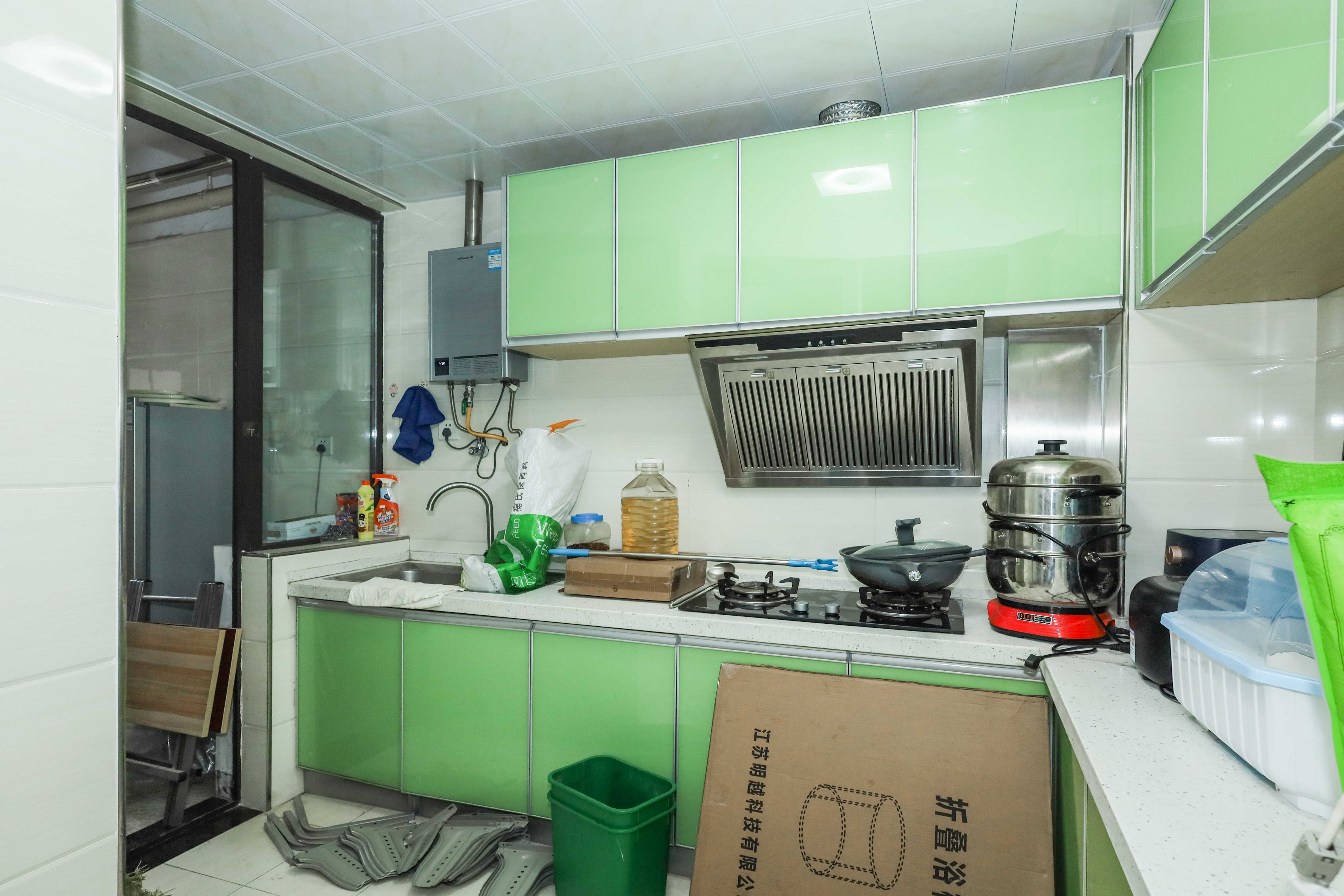 和泓梅溪四季  1室2厅2卫    135.0万 和泓梅溪四季  1室2厅2卫    135.0万厨房