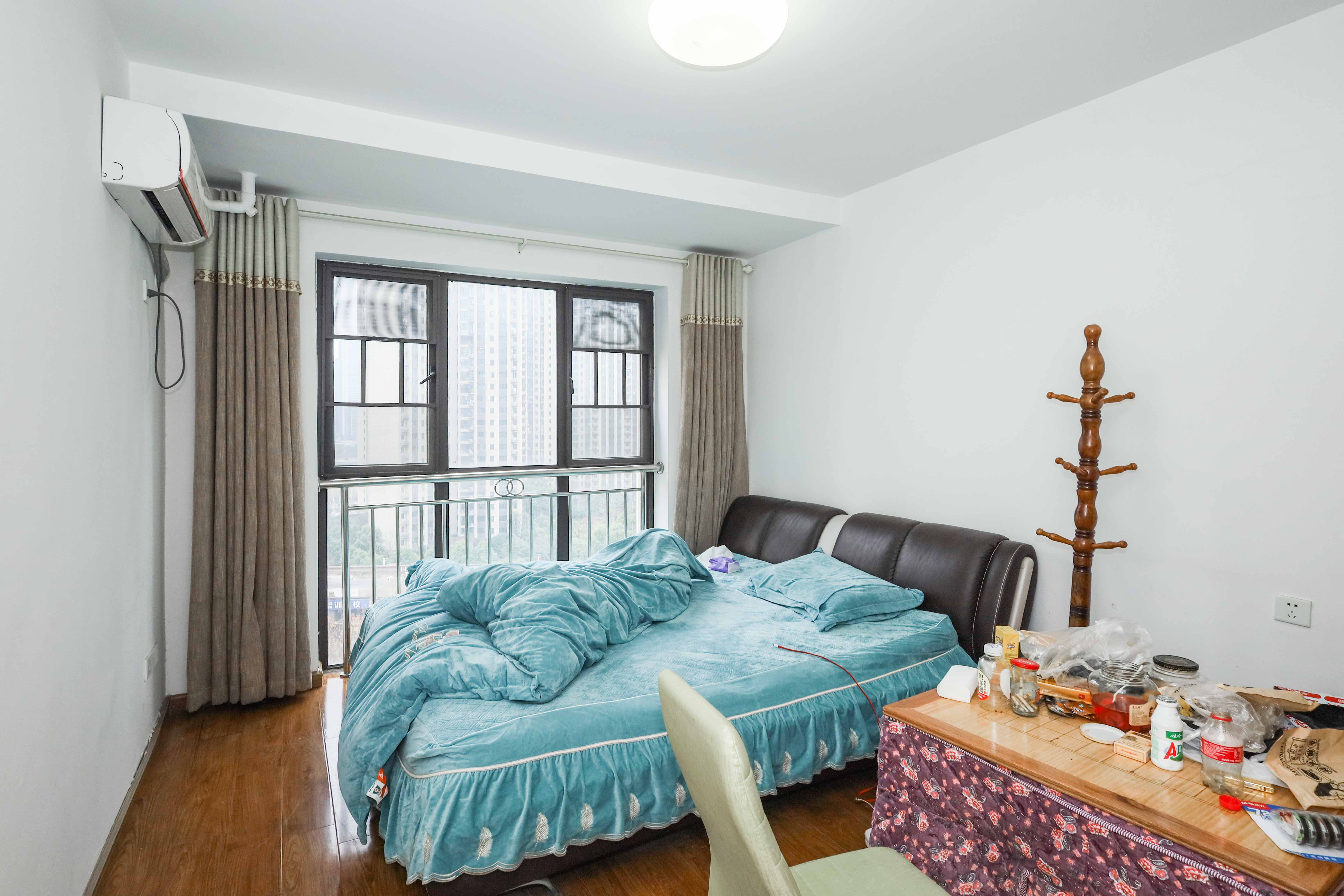 和泓梅溪四季  1室2厅2卫    135.0万 和泓梅溪四季  1室2厅2卫    135.0万卧室