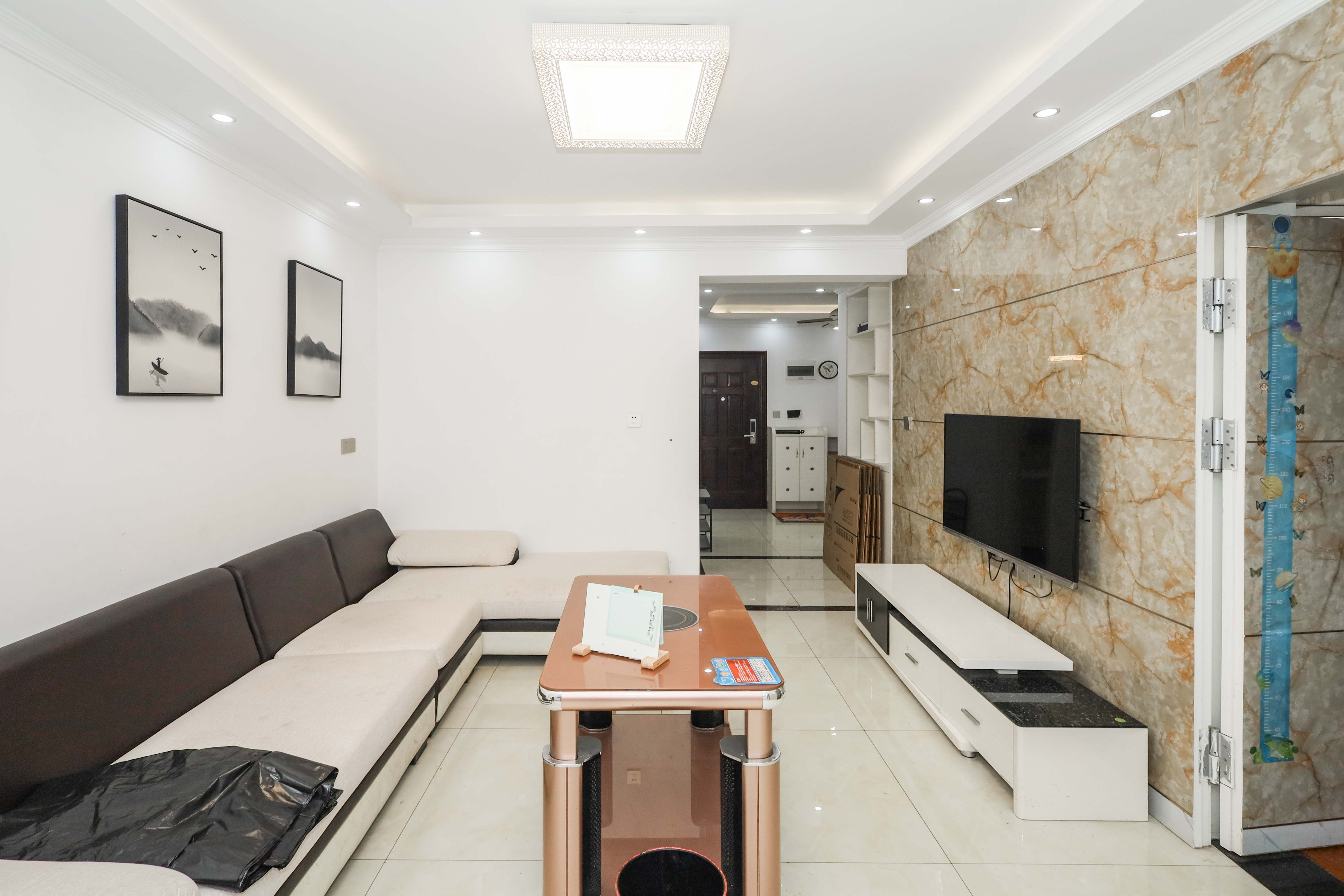 梅溪鑫苑名家 3室2厅1卫 92.0万 梅溪鑫苑名家 3室2厅1卫 92.0万客厅