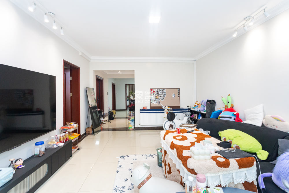 恒大名都  4室2厅2卫    90.0万