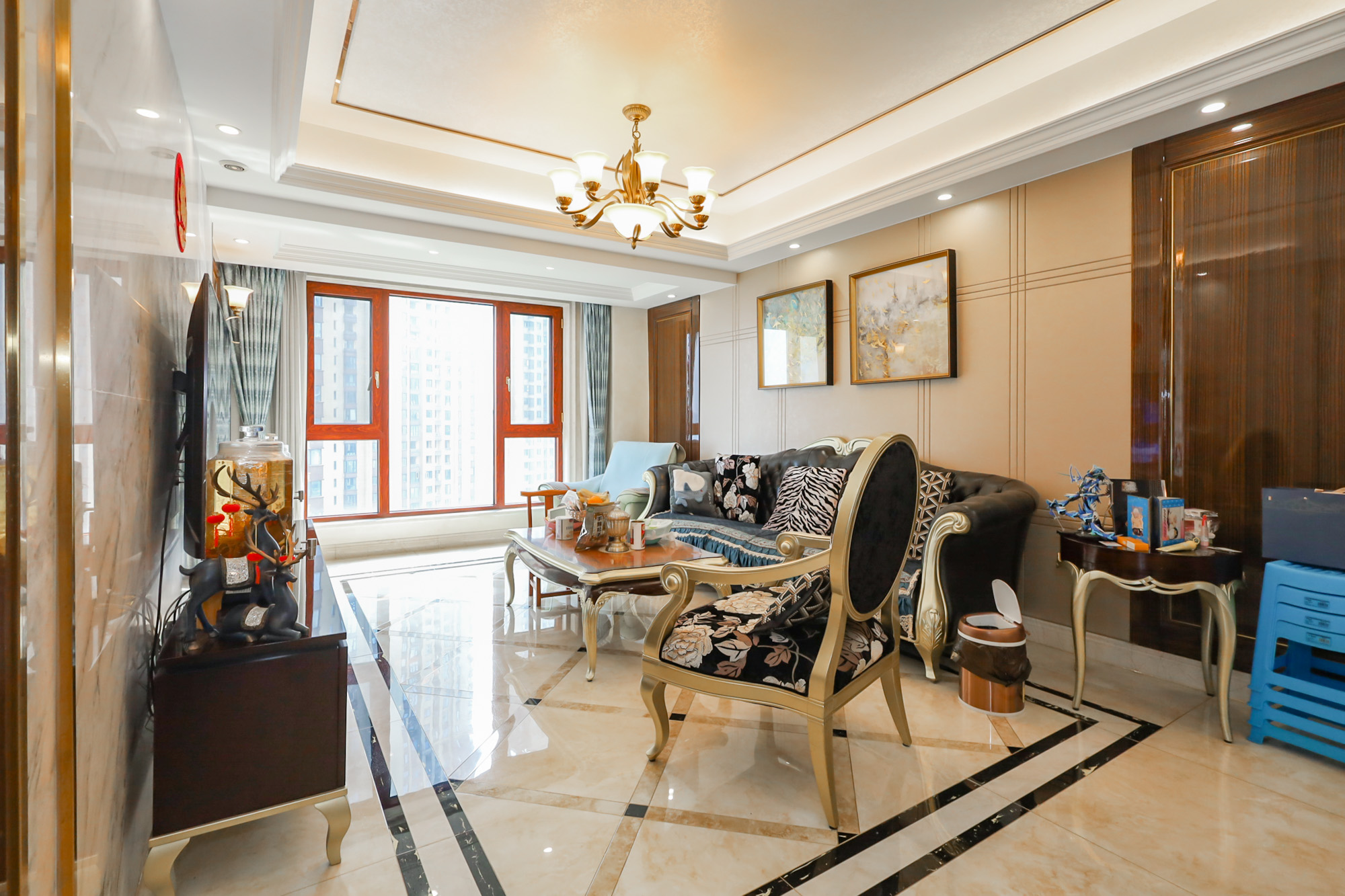 保利西海岸A区 4室2厅2卫 248.0万 保利西海岸A区 4室2厅2卫 248.0万客厅