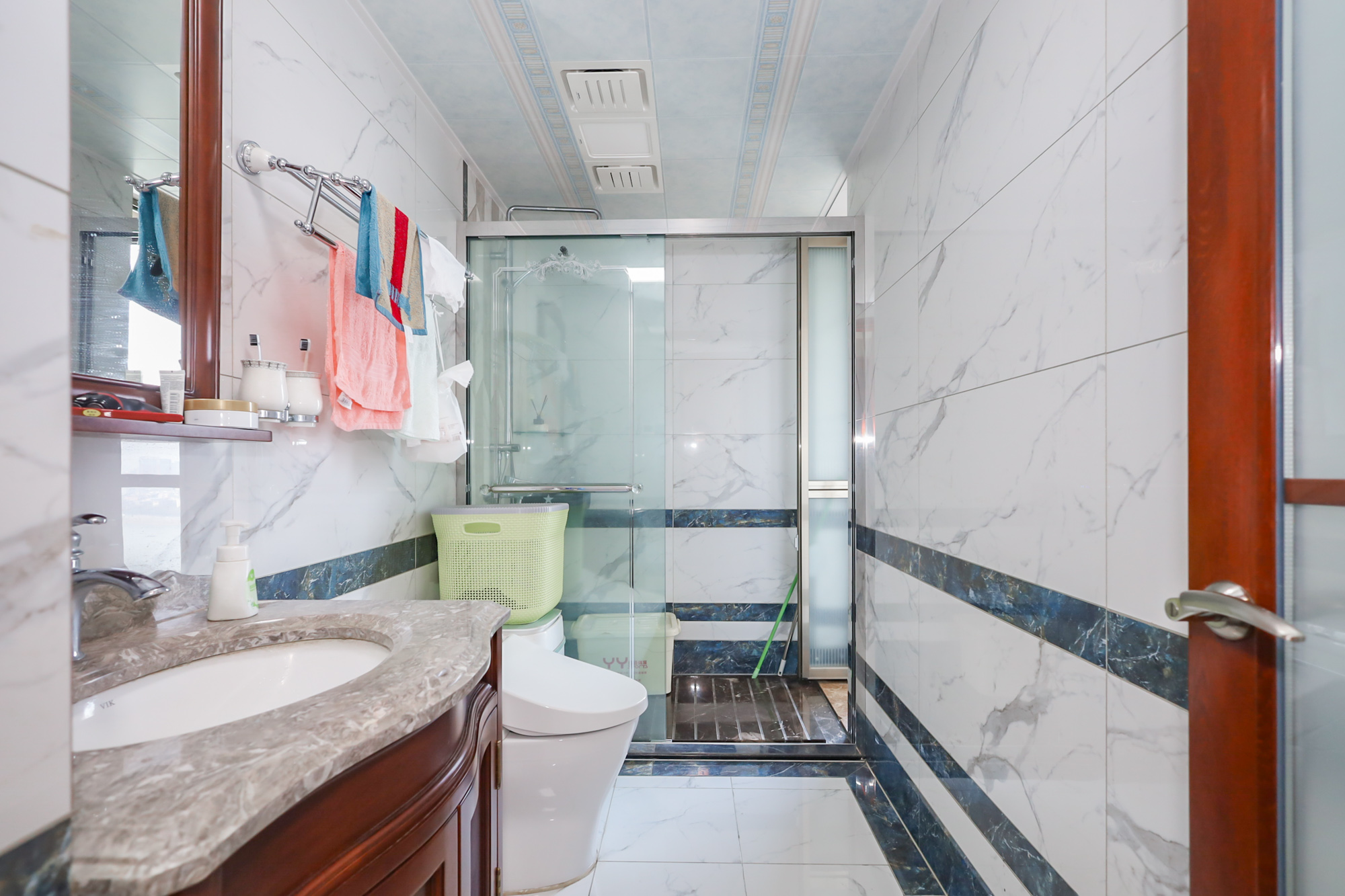 保利西海岸A区 4室2厅2卫 248.0万 保利西海岸A区 4室2厅2卫 248.0万卫生间