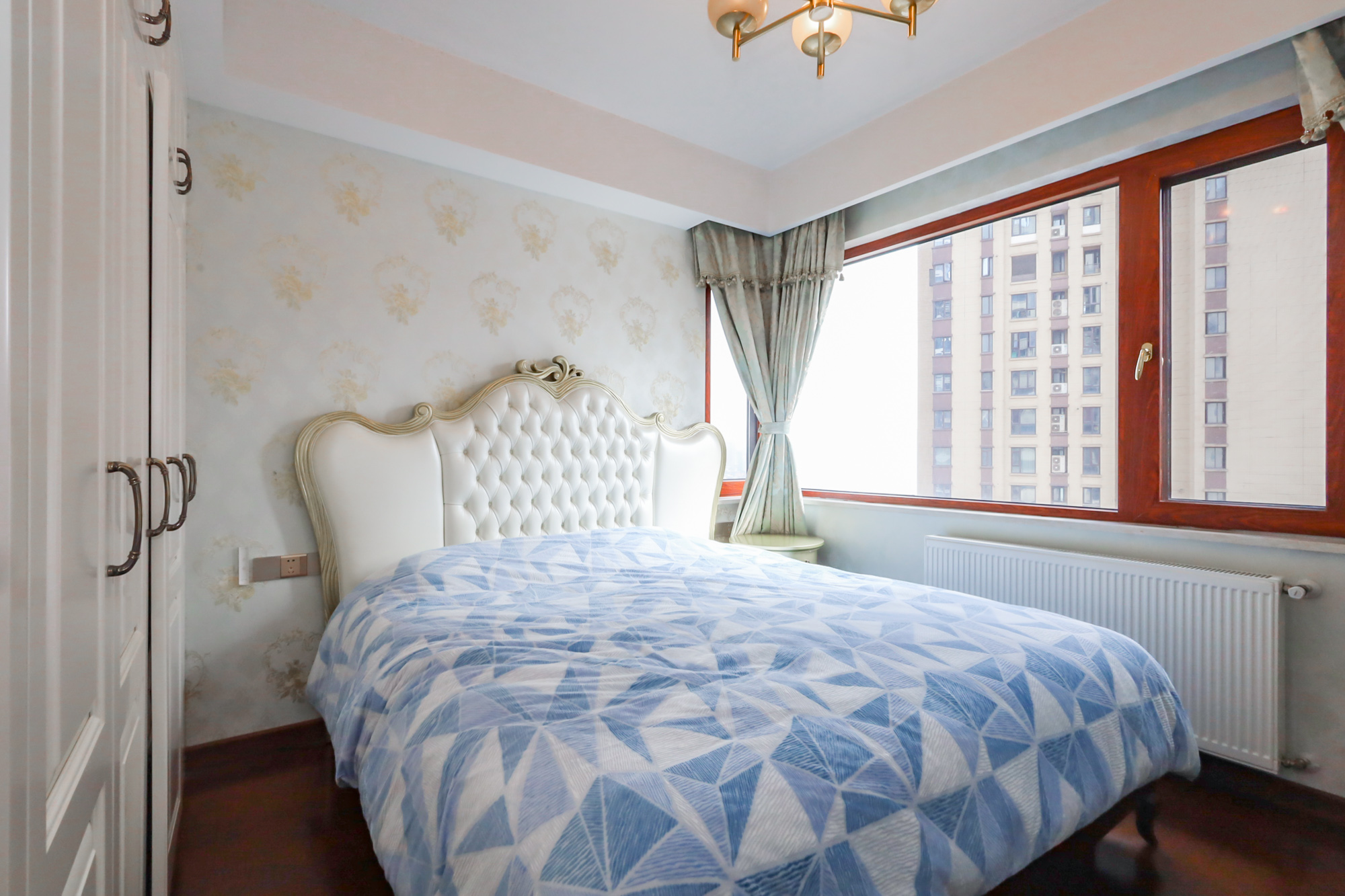 保利西海岸A区 4室2厅2卫 248.0万 保利西海岸A区 4室2厅2卫 248.0万卧室