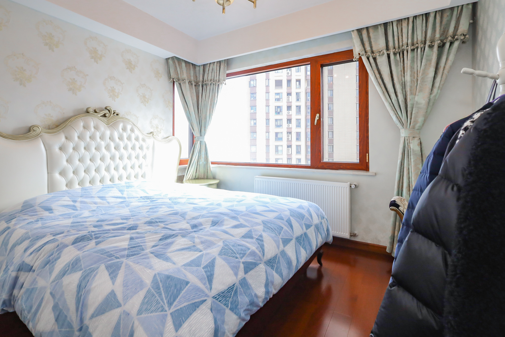 保利西海岸A区 4室2厅2卫 248.0万 保利西海岸A区 4室2厅2卫 248.0万卧室