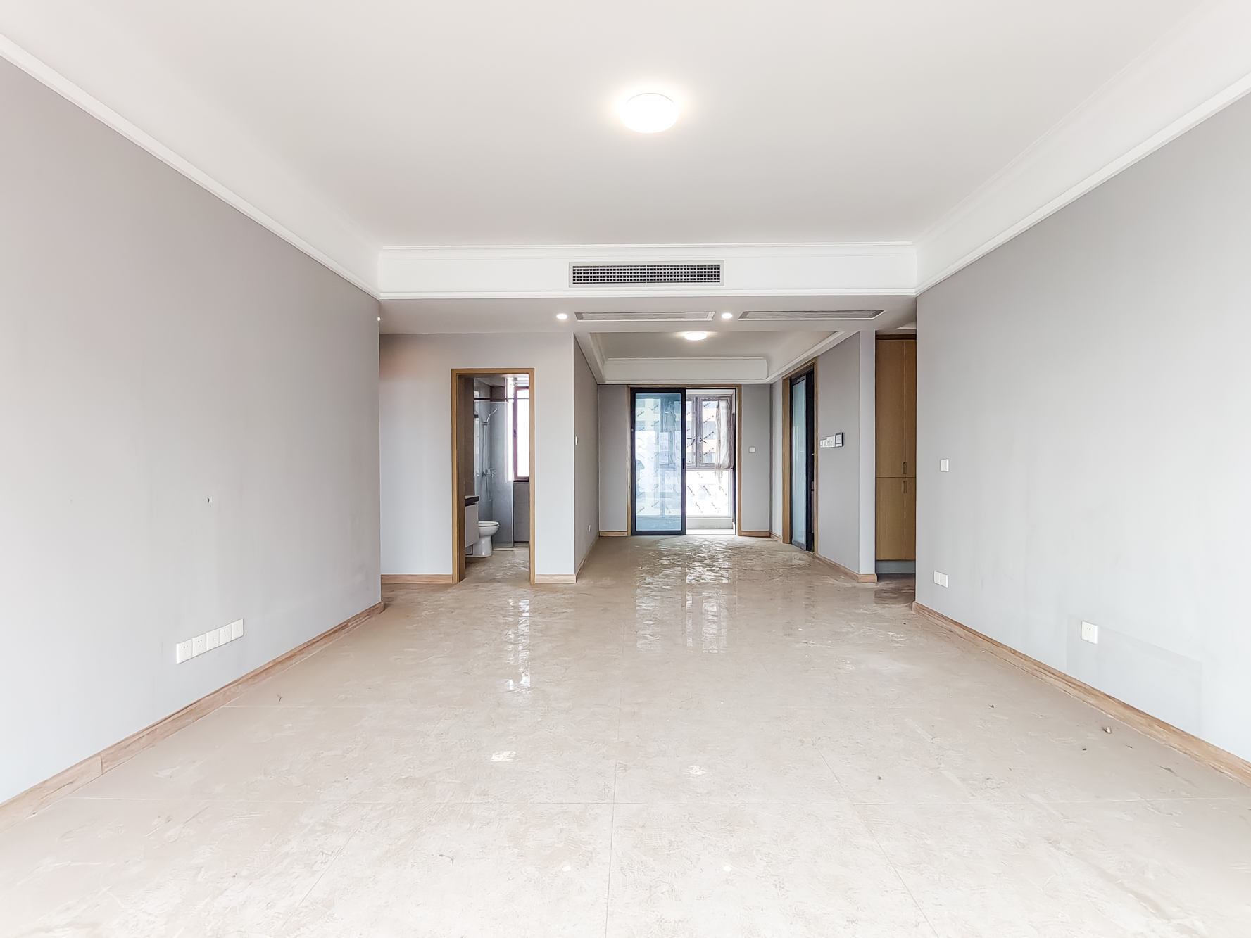 运达锦绣广场 4室2厅2卫 159.8万 运达锦绣广场 4室2厅2卫 159.8万客厅