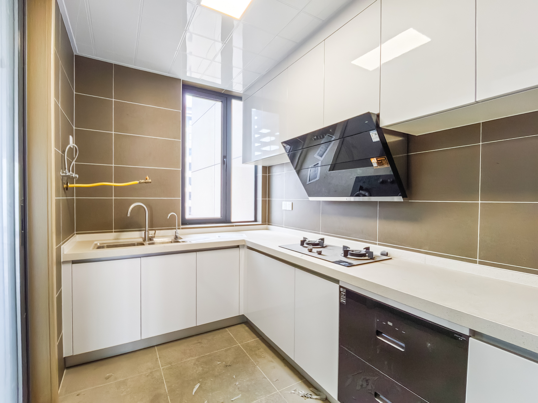 运达锦绣广场 4室2厅2卫 159.8万 运达锦绣广场 4室2厅2卫 159.8万厨房