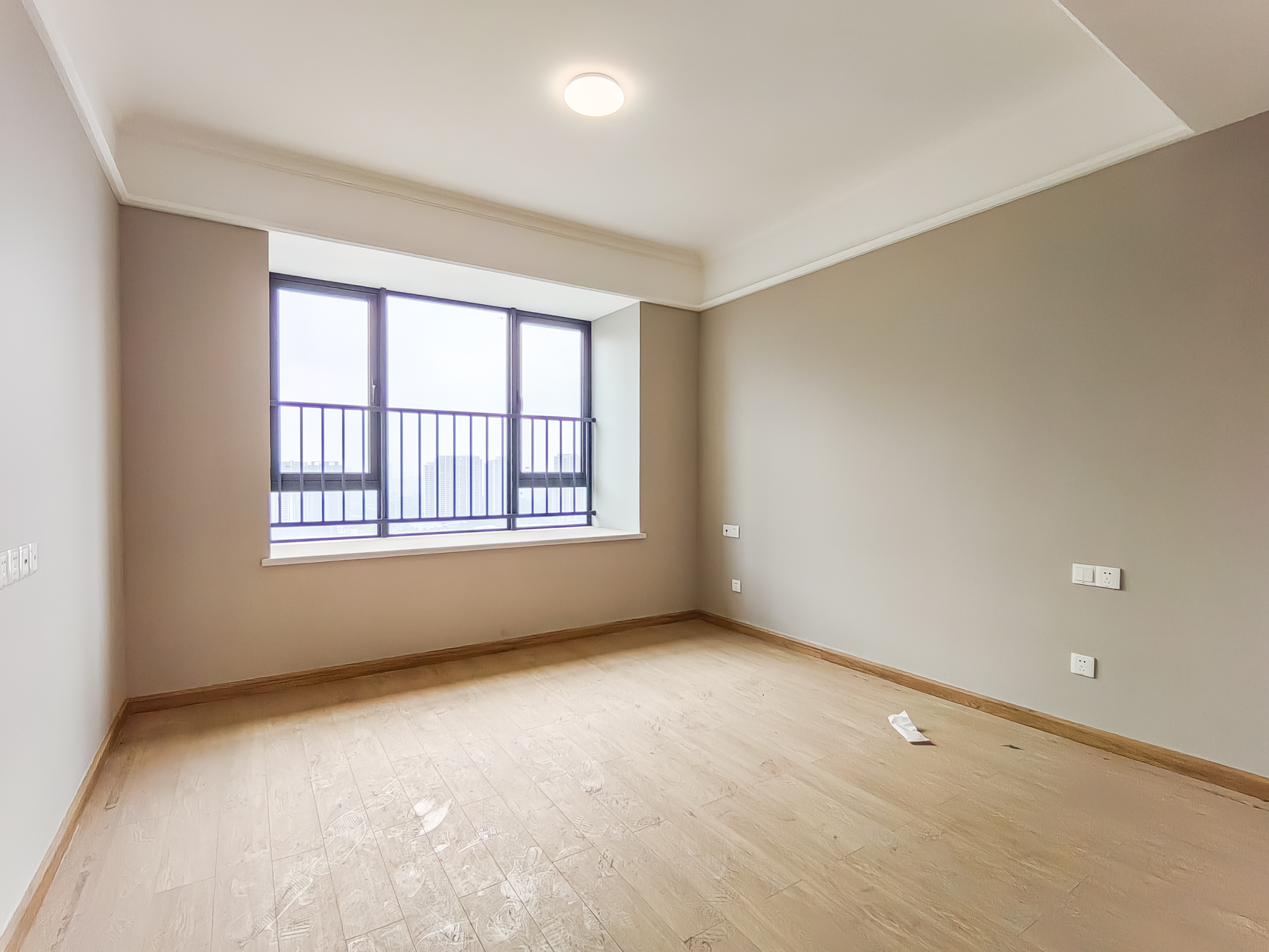 运达锦绣广场 4室2厅2卫 159.8万 运达锦绣广场 4室2厅2卫 159.8万卧室