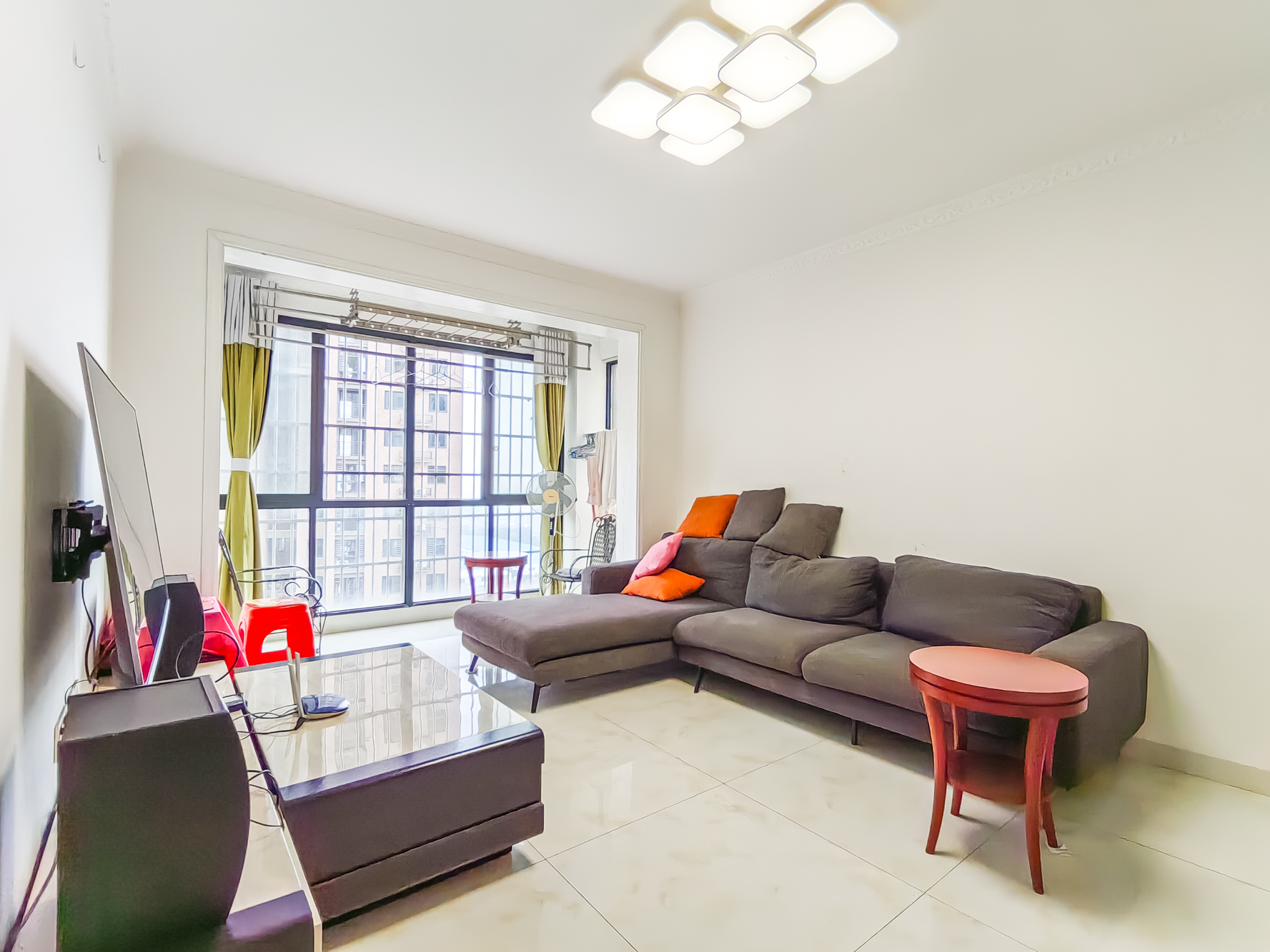 中安善化国际 3室2厅1卫 68.0万 中安善化国际 3室2厅1卫 68.0万客厅