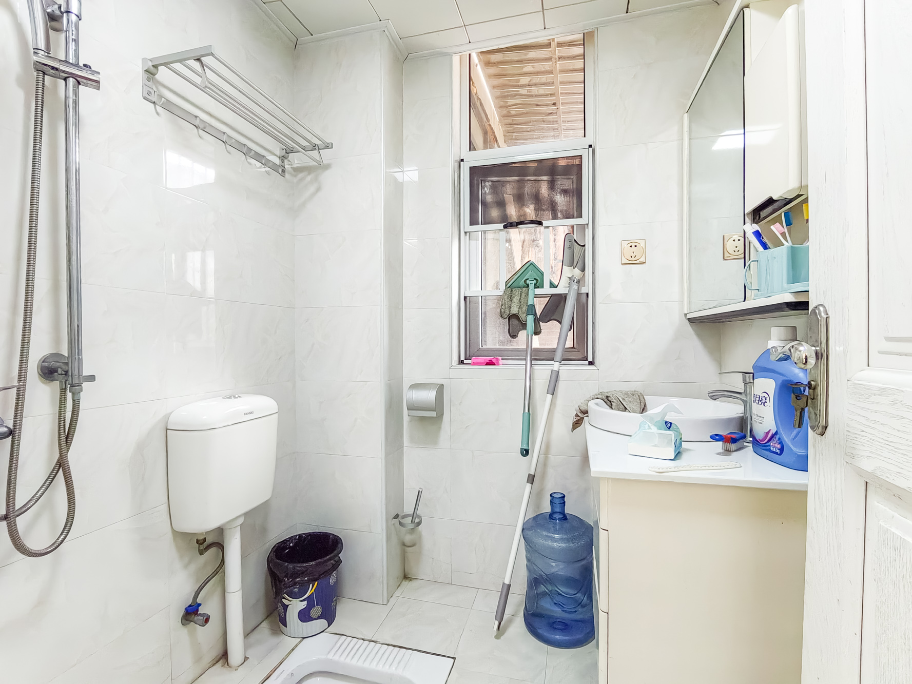 中安善化国际 3室2厅1卫 68.0万 中安善化国际 3室2厅1卫 68.0万卫生间