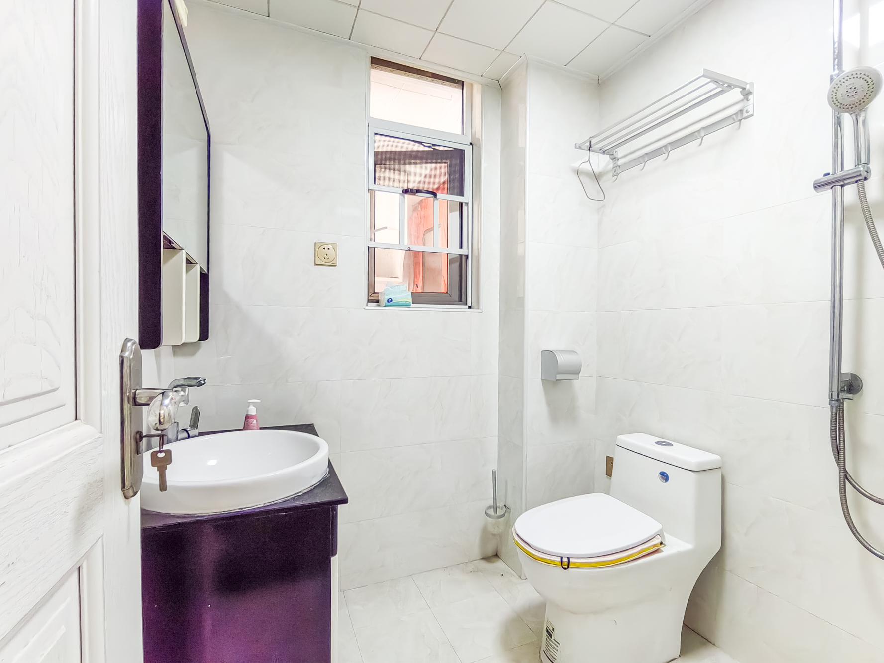 中安善化国际 3室2厅1卫 68.0万 中安善化国际 3室2厅1卫 68.0万卫生间