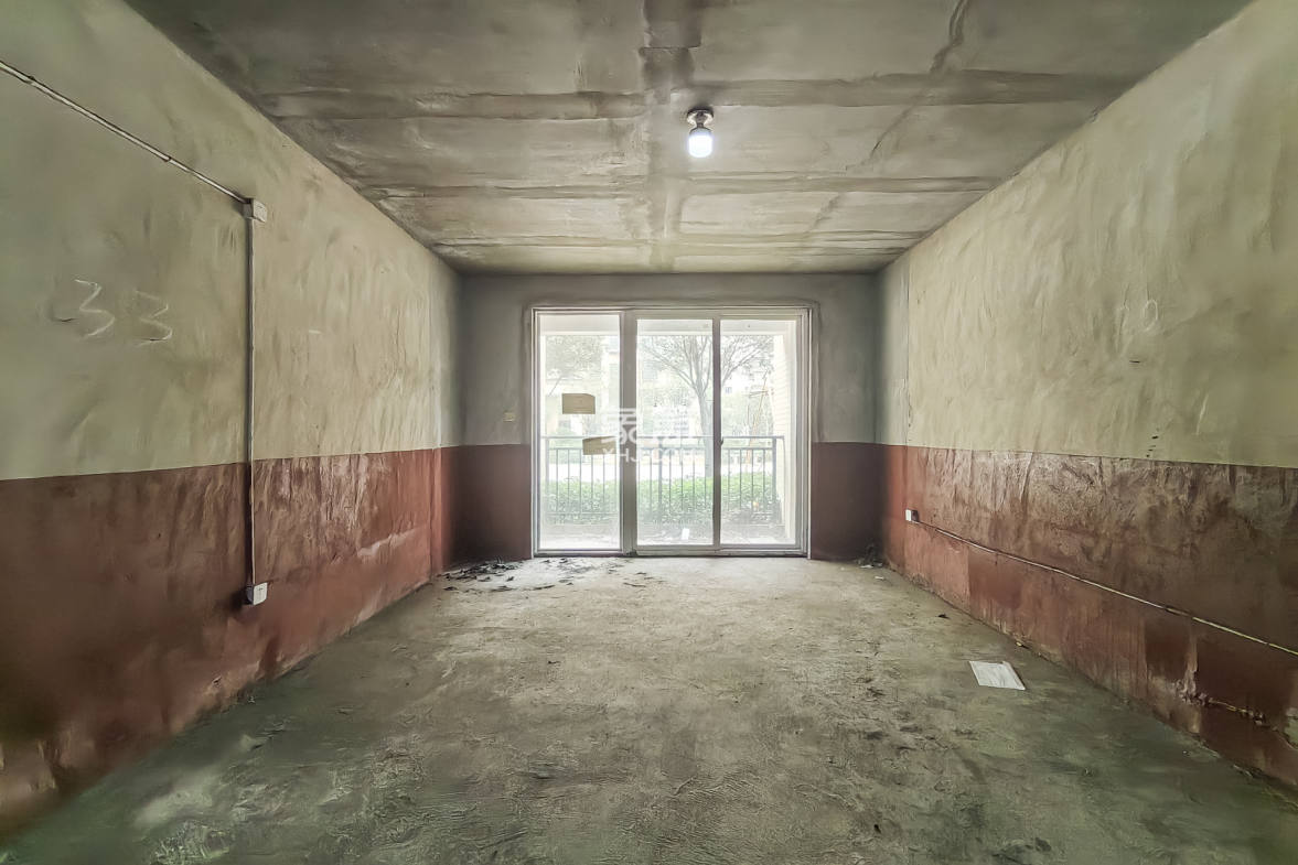 中安善化国际 1室1厅1卫 24.8万 中安善化国际 1室1厅1卫 24.8万客厅