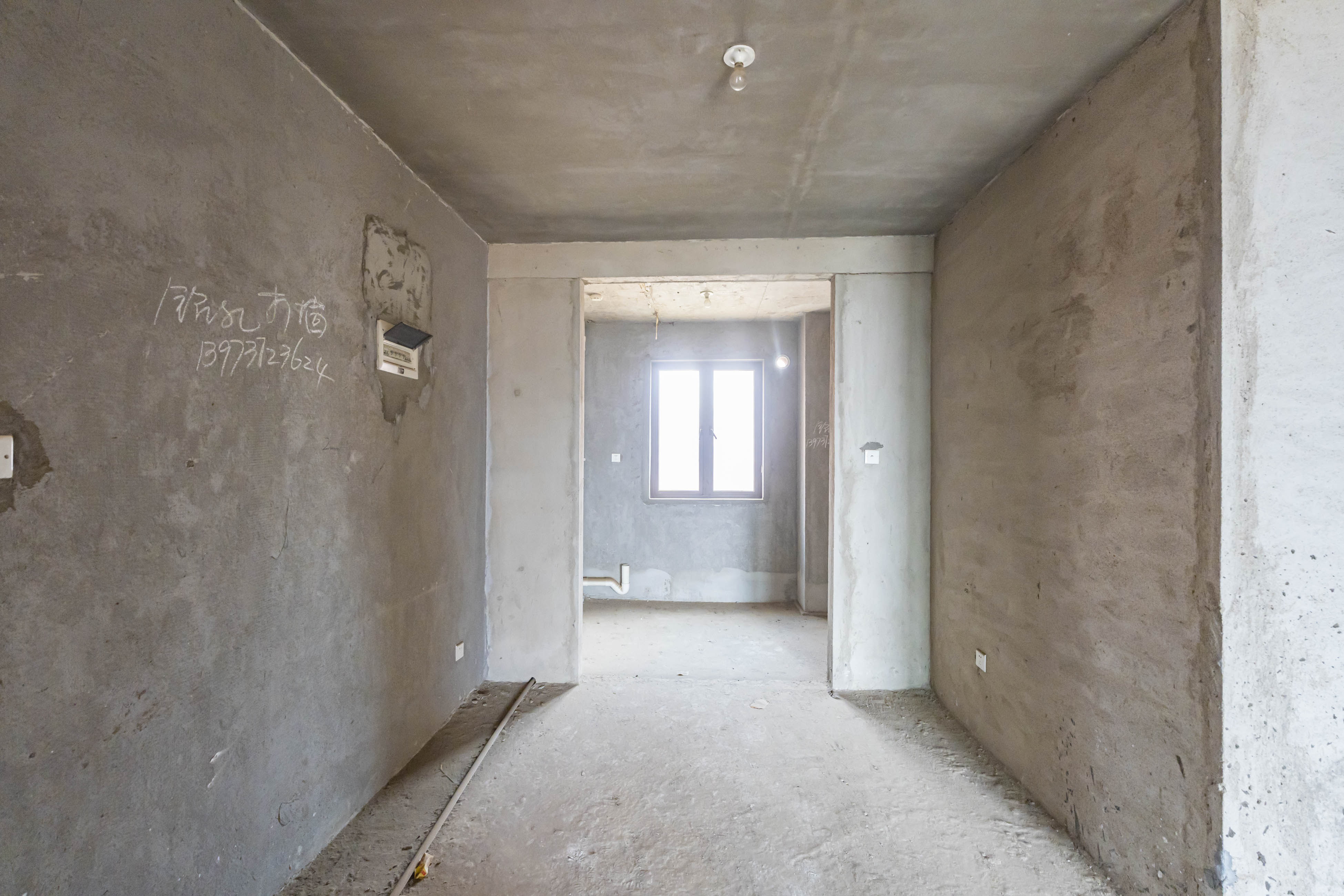 金色溪泉湾  3室2厅2卫    118.0万 金色溪泉湾  3室2厅2卫    118.0万客厅