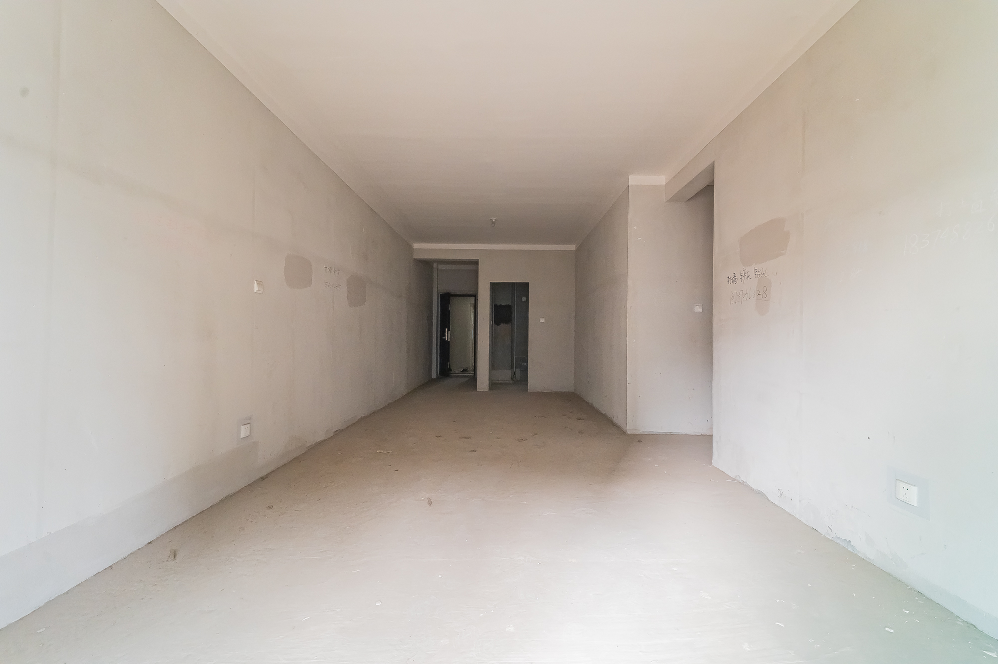 恒基凯旋门三期 3室2厅2卫 118.8万 恒基凯旋门三期 3室2厅2卫 118.8万客厅