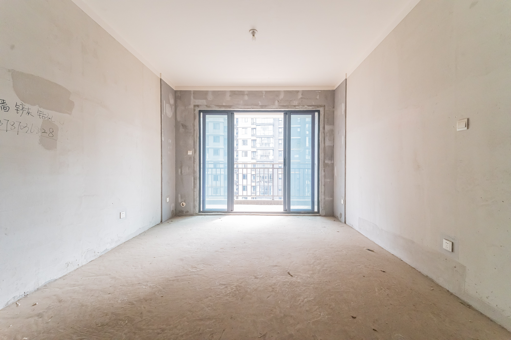 恒基凯旋门三期 3室2厅2卫 118.8万 恒基凯旋门三期 3室2厅2卫 118.8万客厅