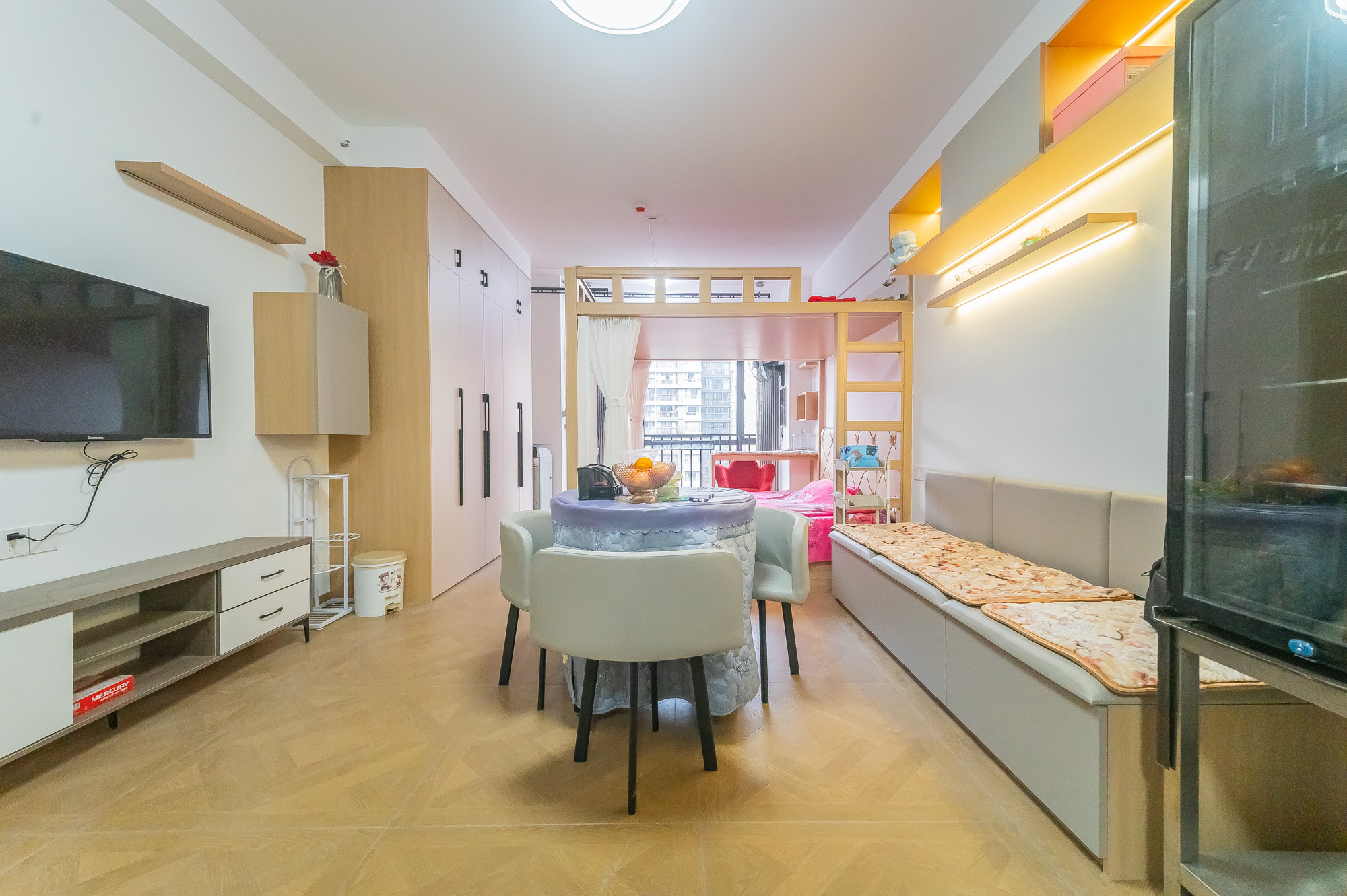 星沙算中心  1室1厅1卫    35.8万 星沙算中心  1室1厅1卫    35.8万客厅