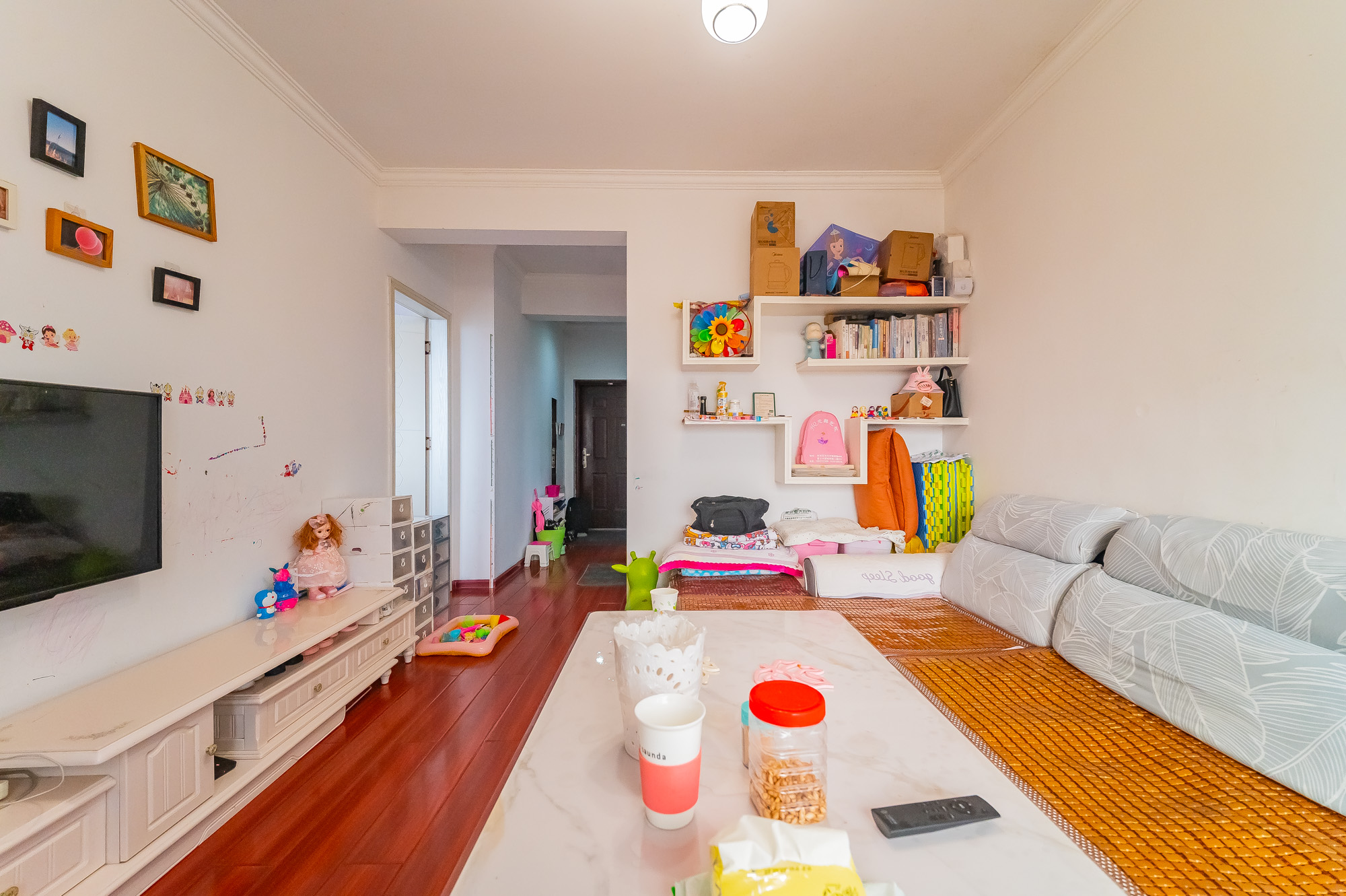 深业睿城 1室1厅1卫 40.79万 深业睿城 1室1厅1卫 40.79万客厅