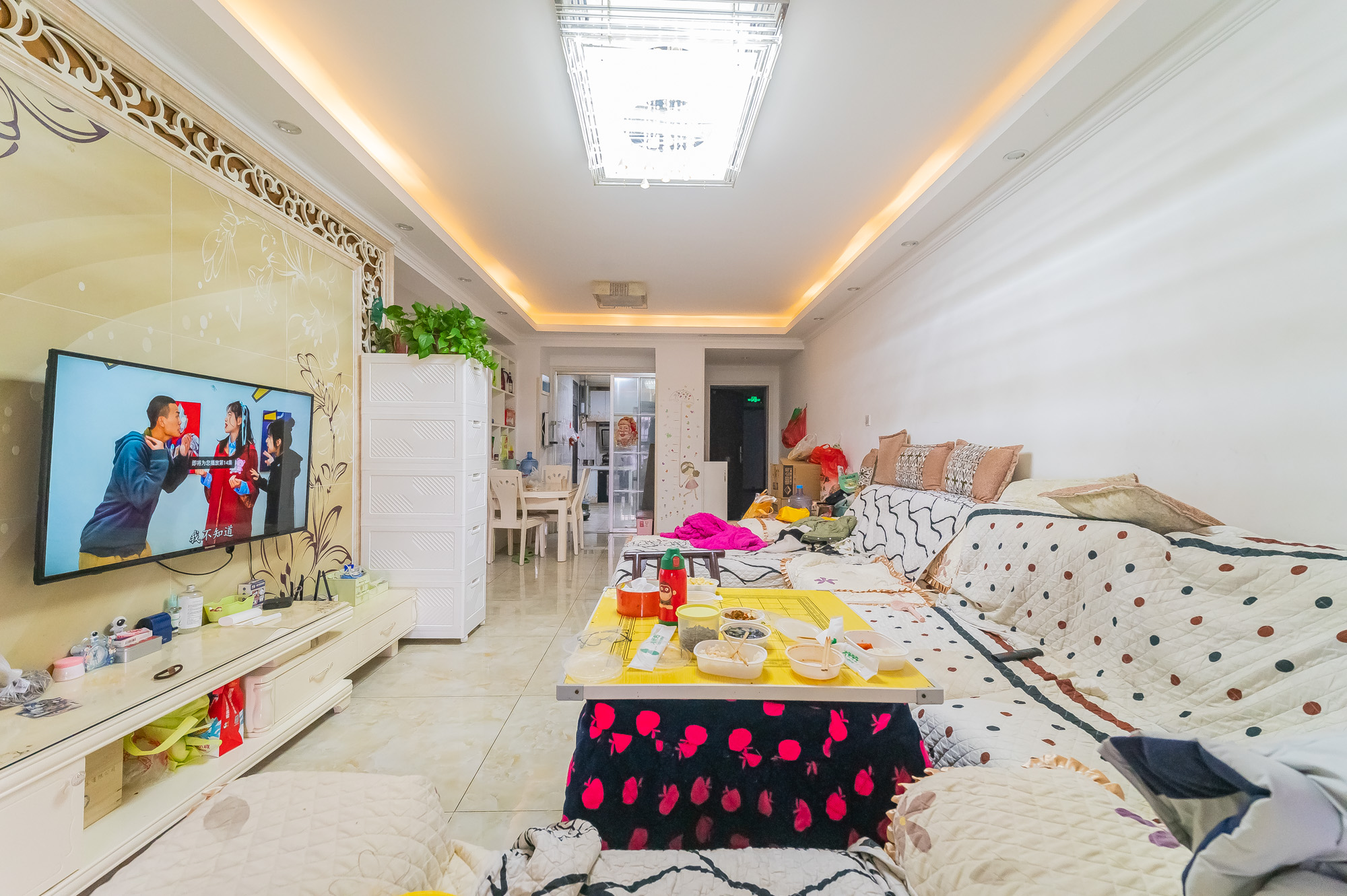 星湖湾一期高层 3室2厅1卫 65.8万 星湖湾一期高层 3室2厅1卫 65.8万客厅