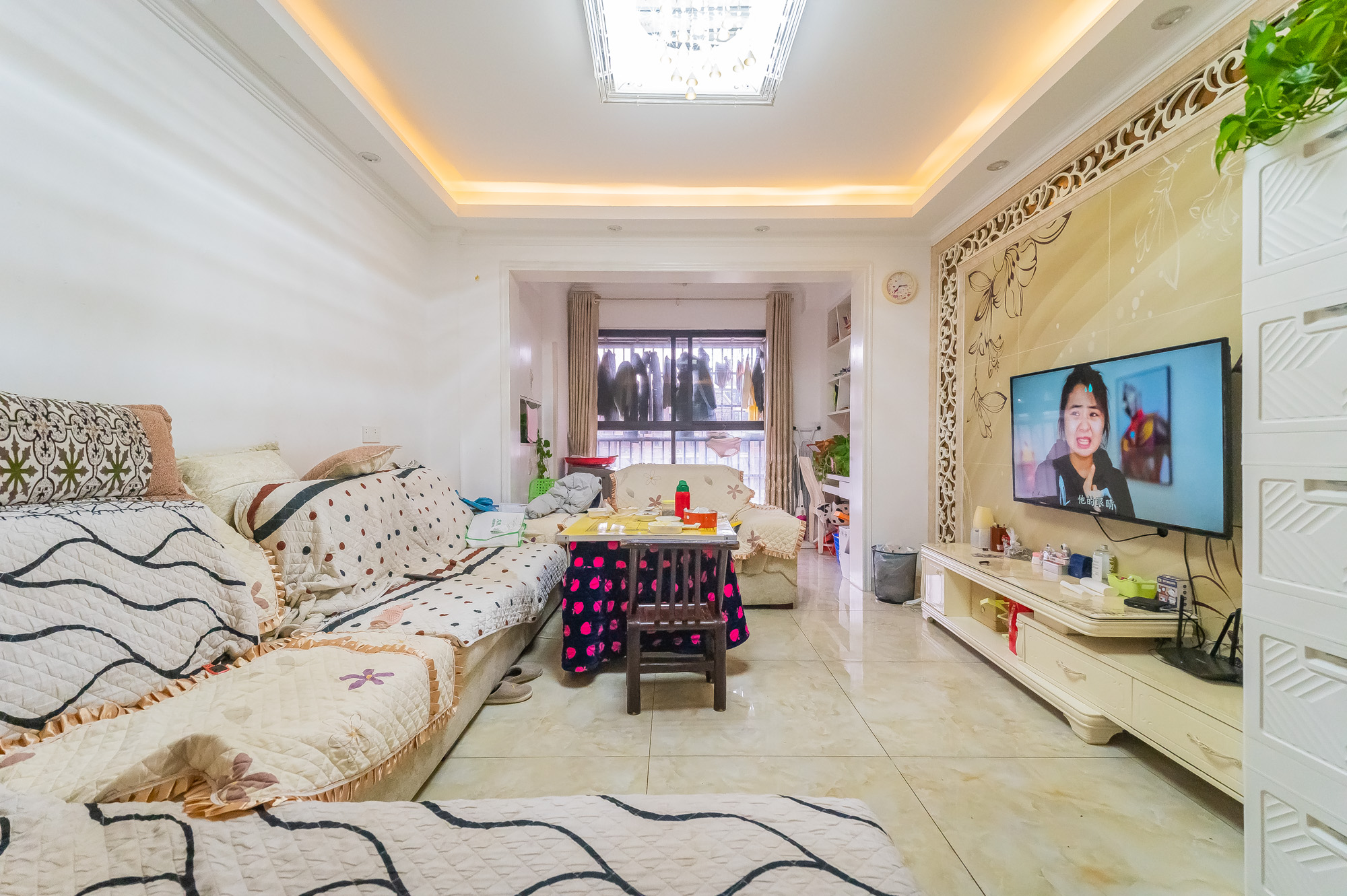 星湖湾一期高层 3室2厅1卫 65.8万 星湖湾一期高层 3室2厅1卫 65.8万客厅