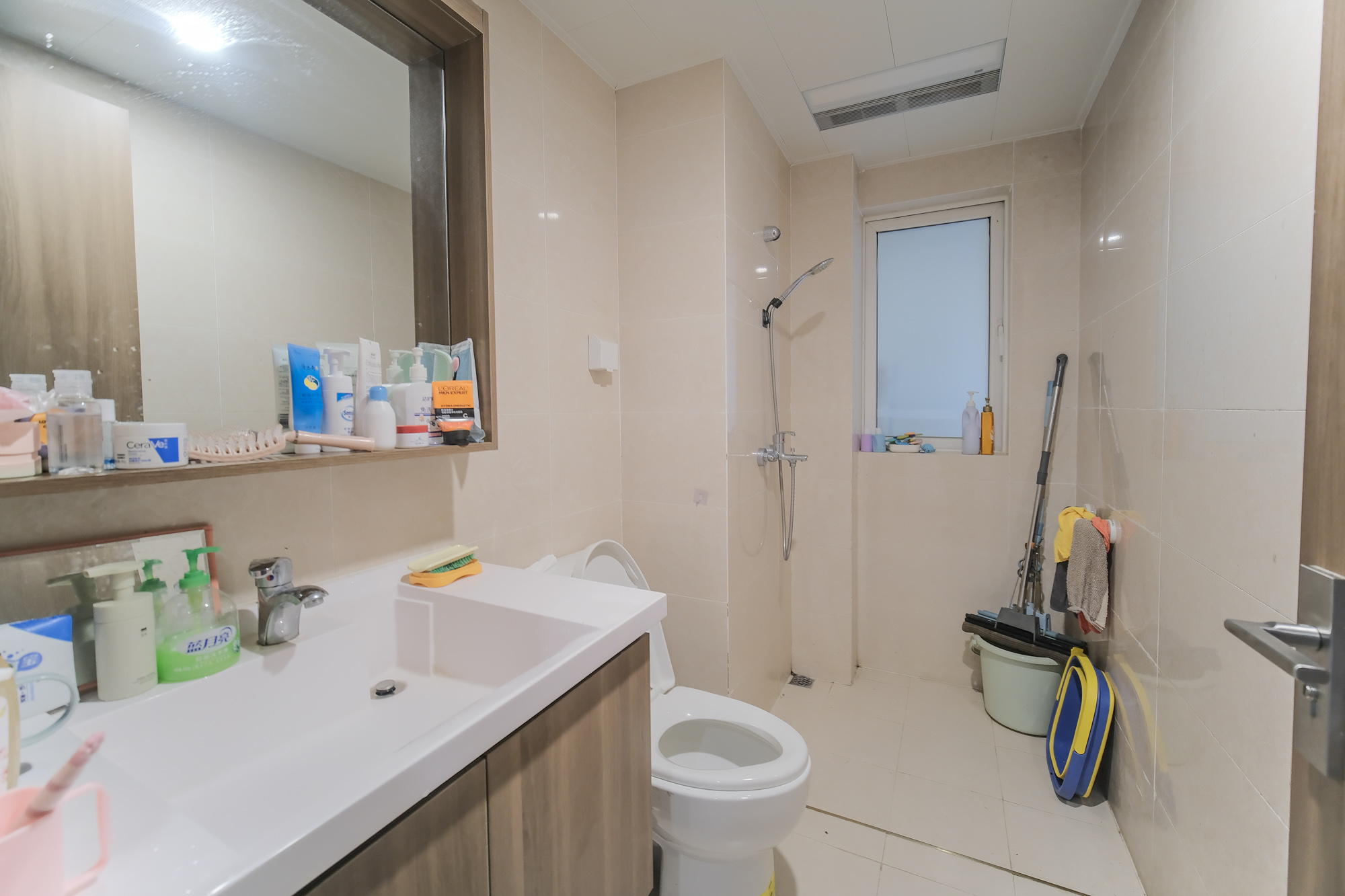 保利香槟国际 3室1厅2卫 78.0万 保利香槟国际 3室1厅2卫 78.0万卫生间