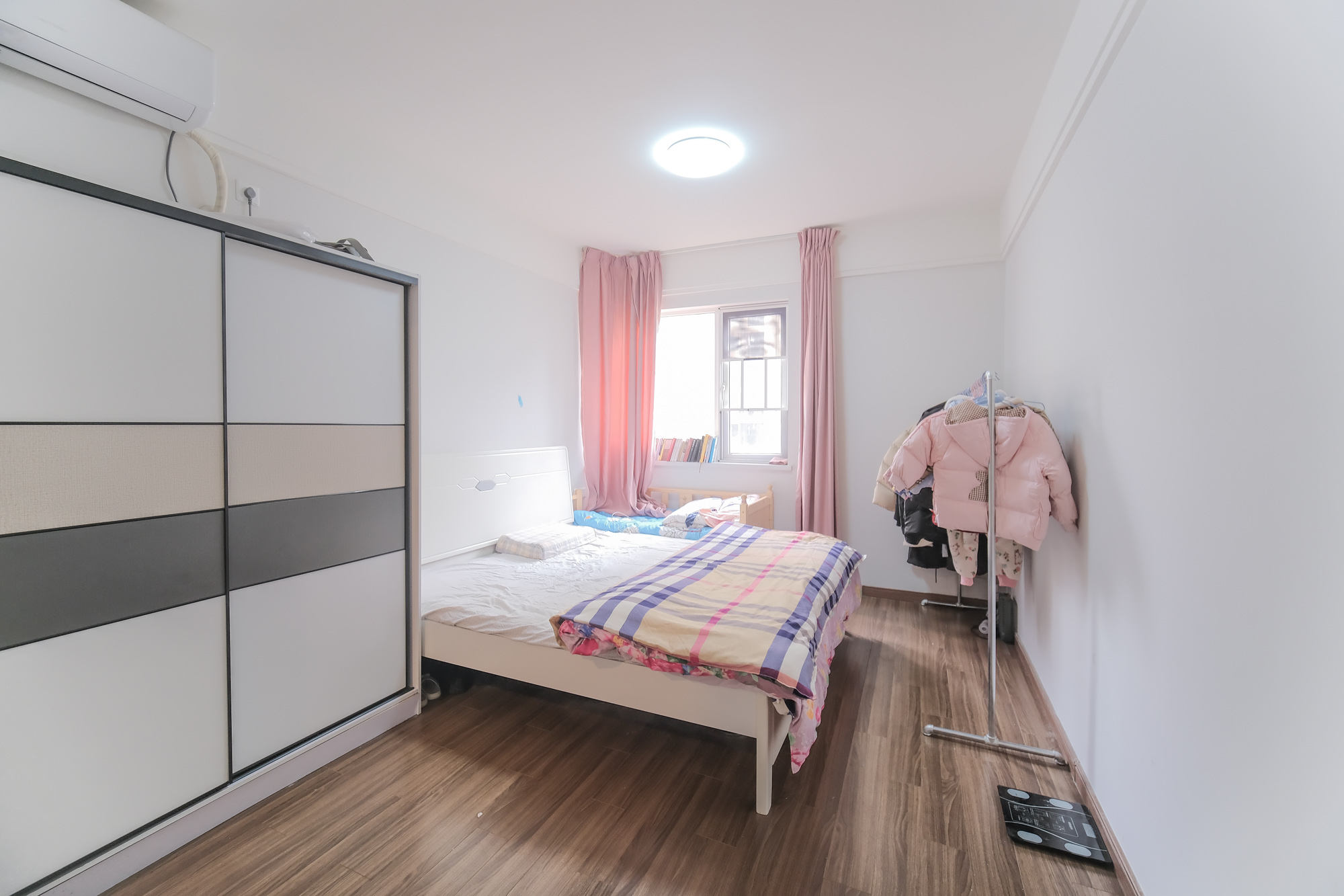 保利香槟国际 3室1厅2卫 78.0万 保利香槟国际 3室1厅2卫 78.0万卧室