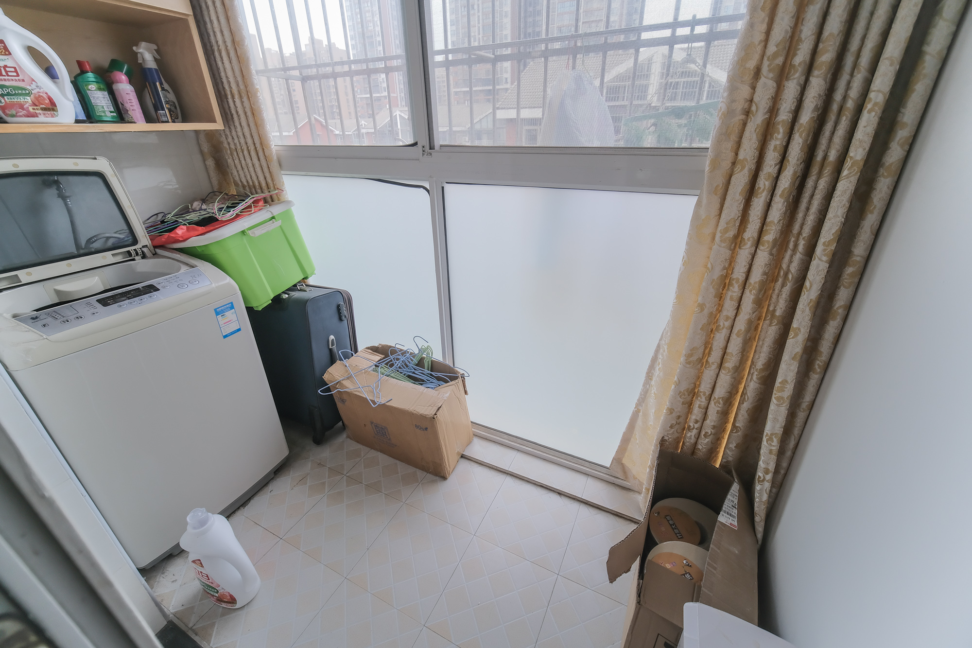 湘瑞家园  3室2厅1卫   50.00万阳台