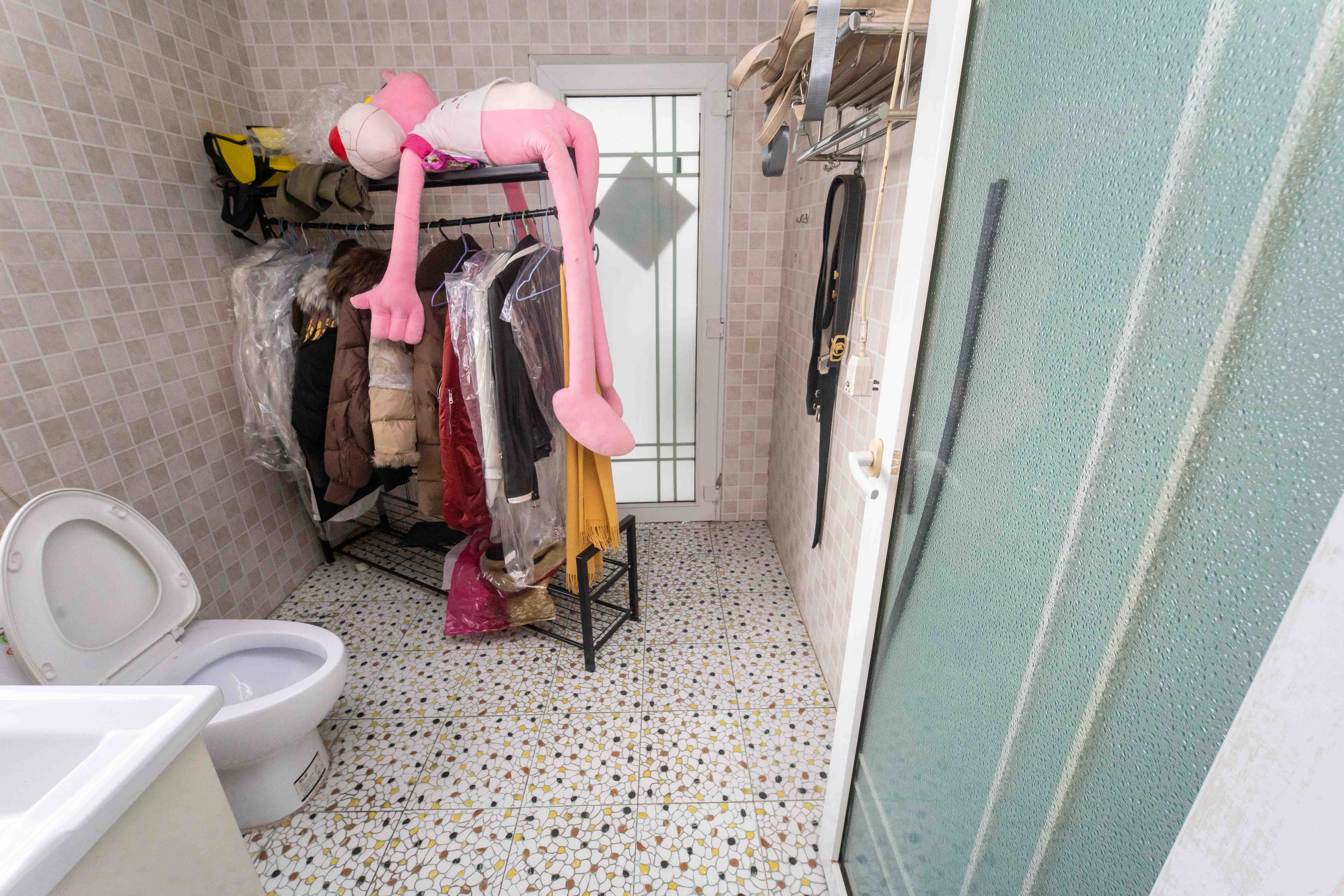 荷花园电信宿舍(天辰荷花苑) 4室2厅2卫 151.0万 荷花园电信宿舍(天辰荷花苑) 4室2厅2卫 151.0万卫生间