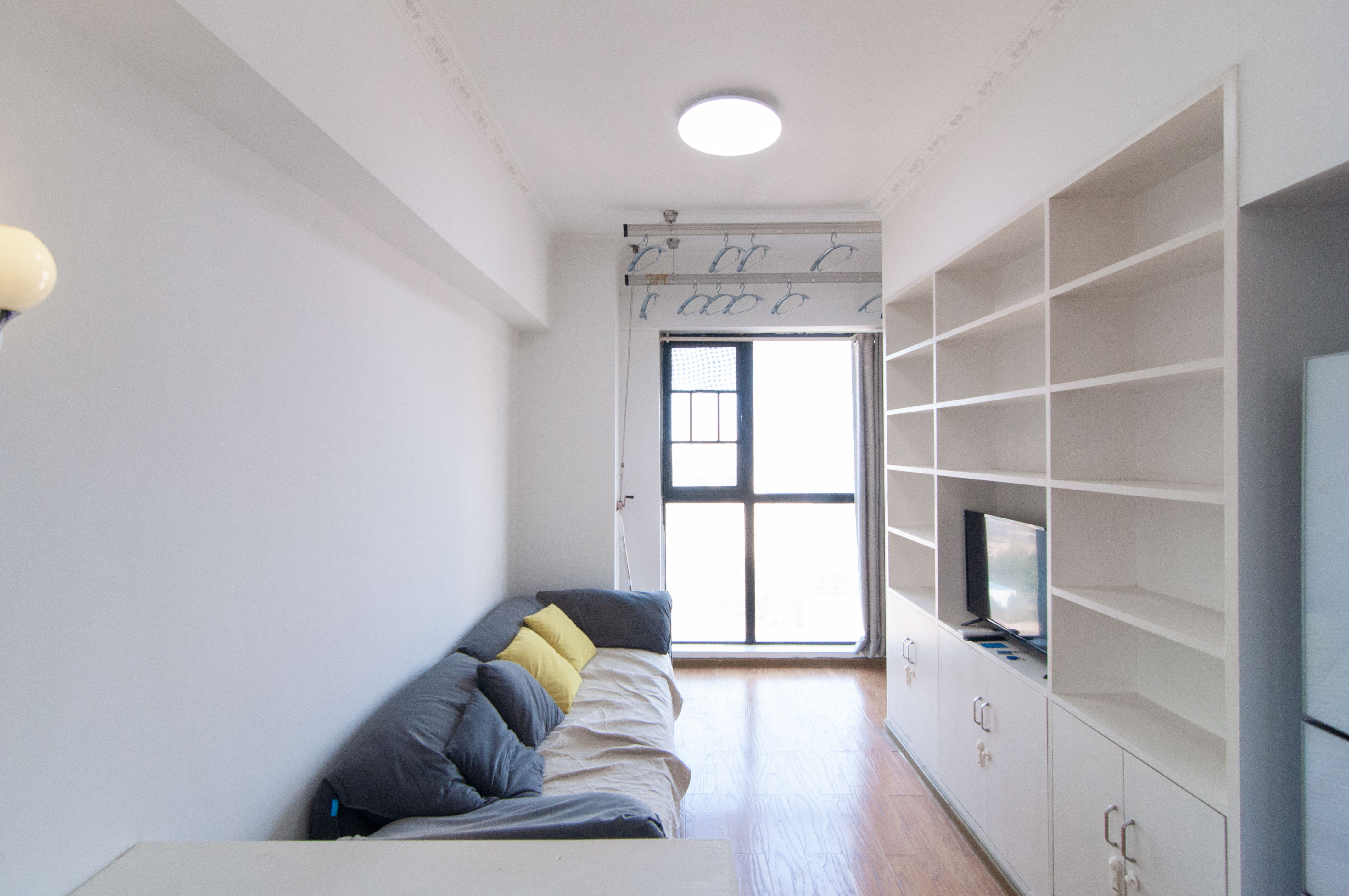 麓谷明珠 1室1厅1卫 30.0万 麓谷明珠 1室1厅1卫 30.0万客厅