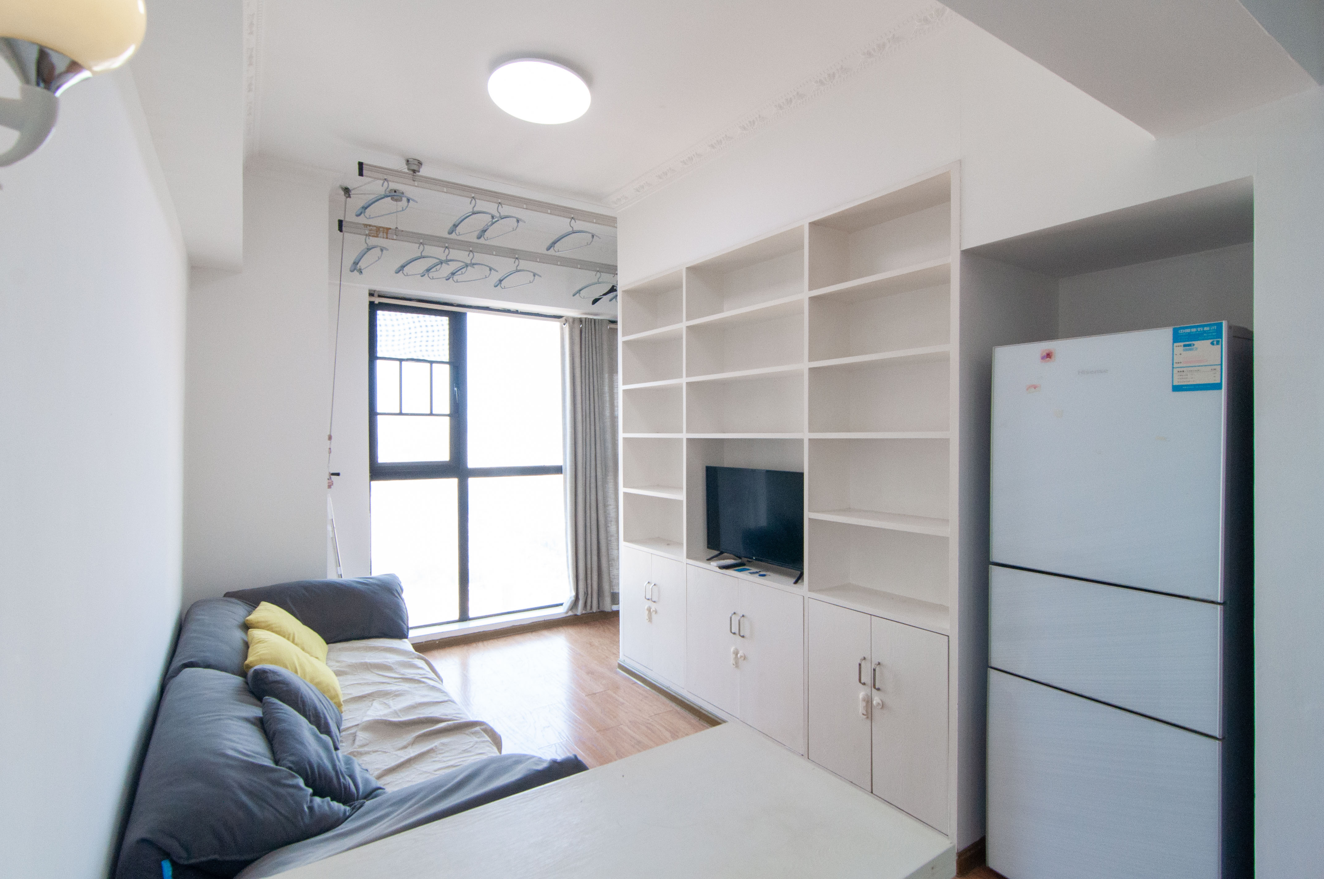 麓谷明珠 1室1厅1卫 30.0万 麓谷明珠 1室1厅1卫 30.0万客厅