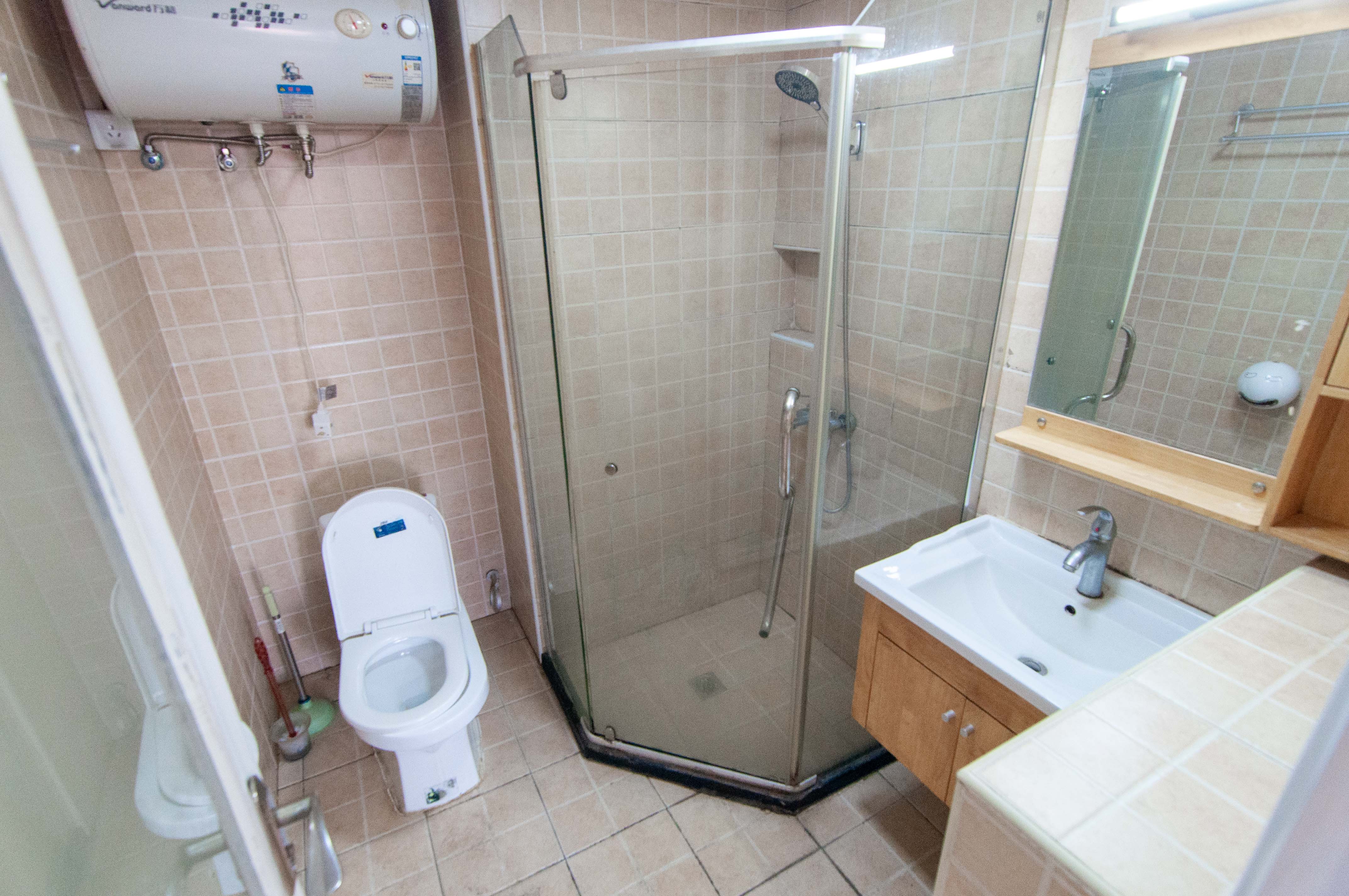 麓谷明珠 1室1厅1卫 30.0万 麓谷明珠 1室1厅1卫 30.0万其他