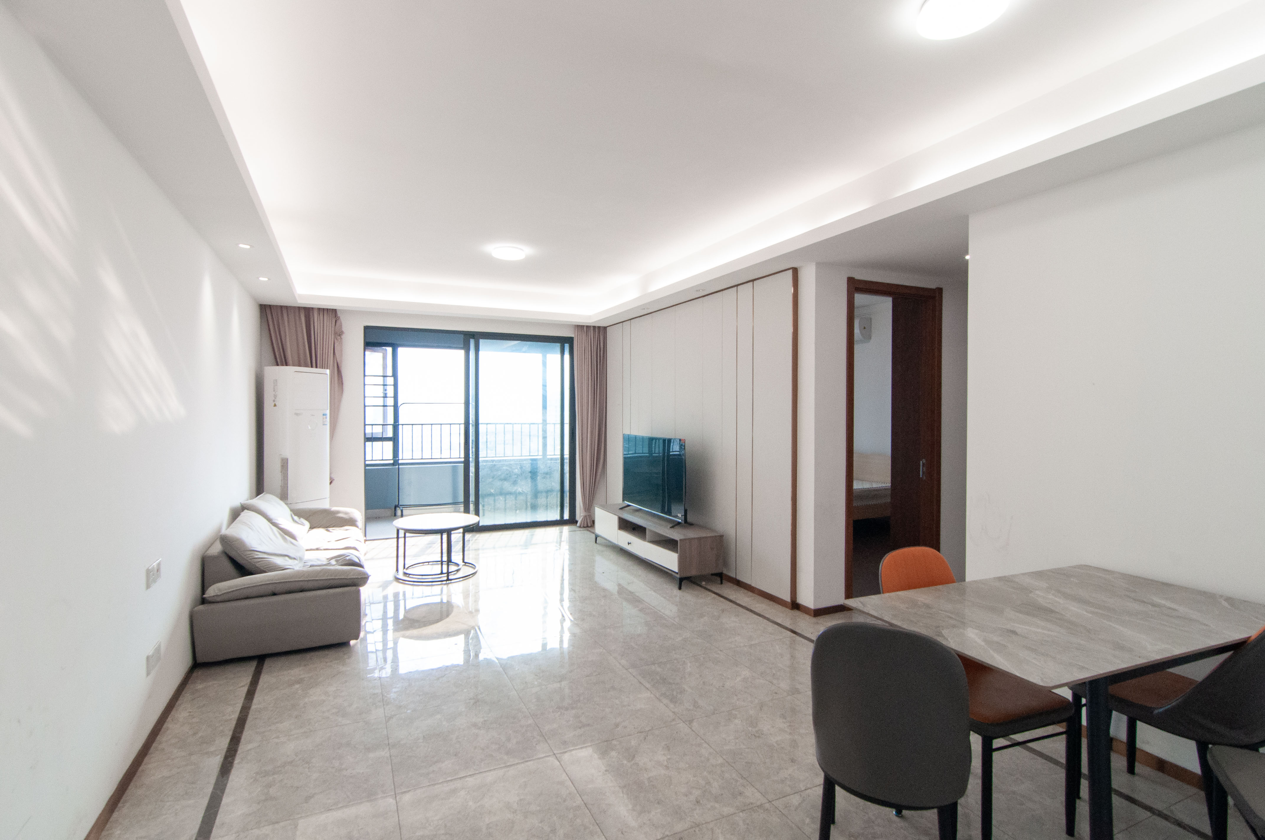 旭辉都会山 3室2厅2卫 168.0万 旭辉都会山 3室2厅2卫 168.0万客厅