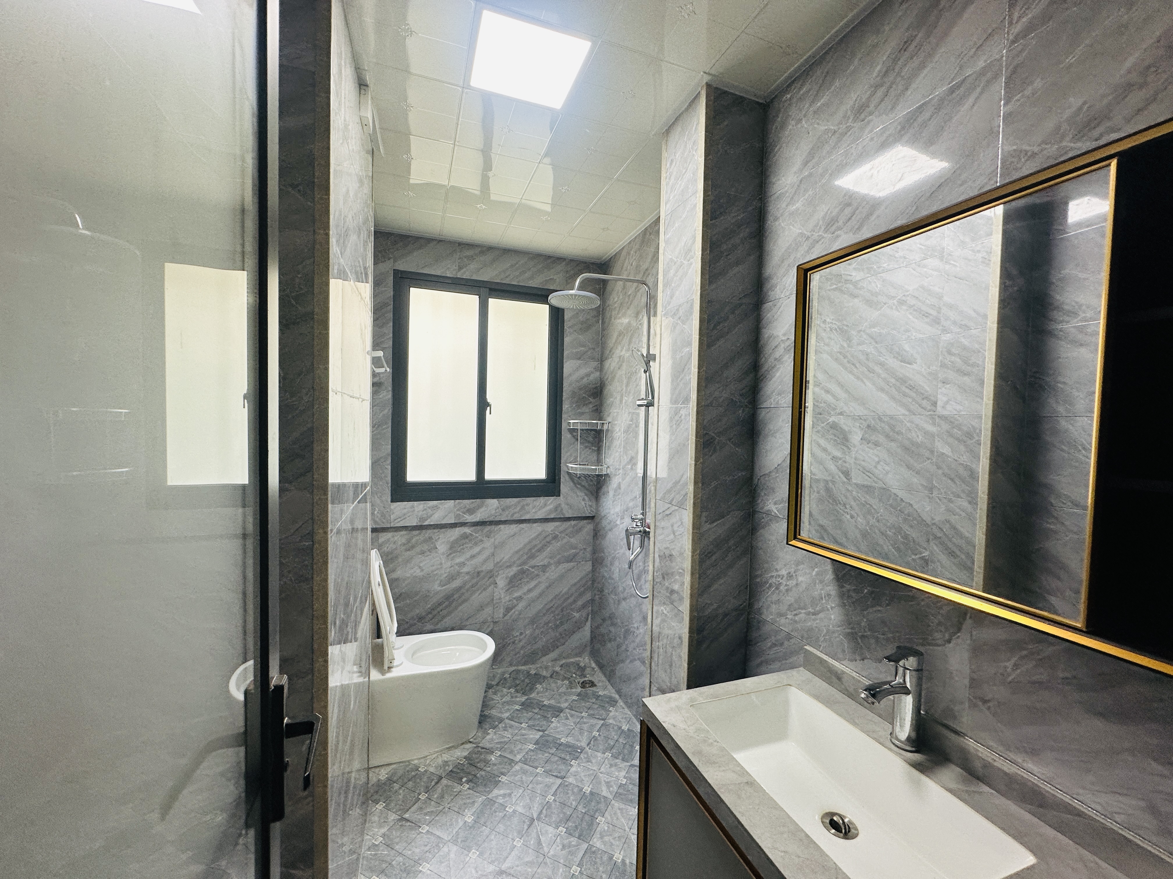 省农机公司宿舍(海秀中路) 3室2厅1卫 97.0万 省农机公司宿舍(海秀中路) 3室2厅1卫 97.0万卫生间