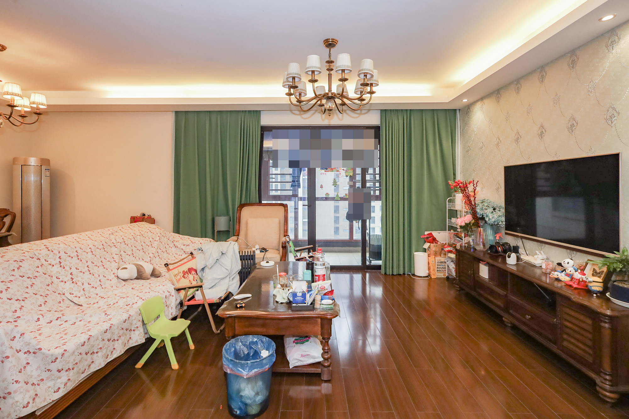 万科里金域滨江  4室2厅2卫    235.0万 万科里金域滨江  4室2厅2卫    235.0万