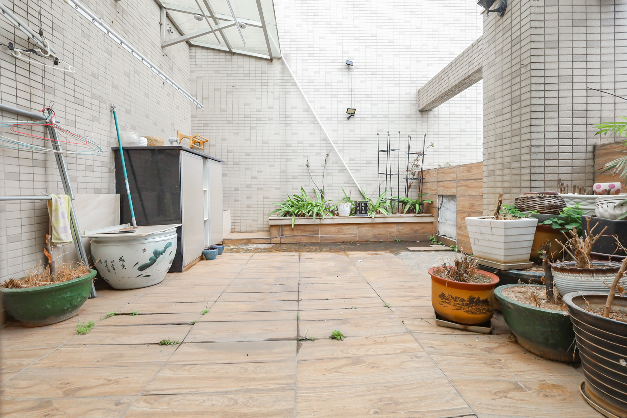 西湖丽景 6室3厅3卫 338.0万 西湖丽景 6室3厅3卫 338.0万其他